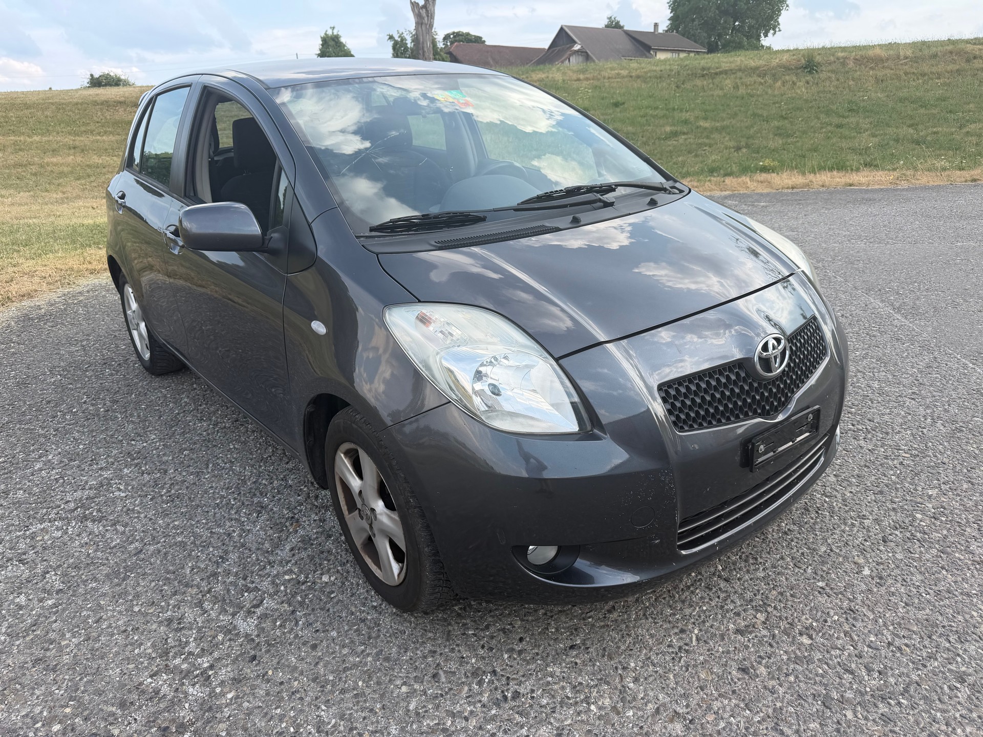 TOYOTA Yaris 1.3 Chic-image-12