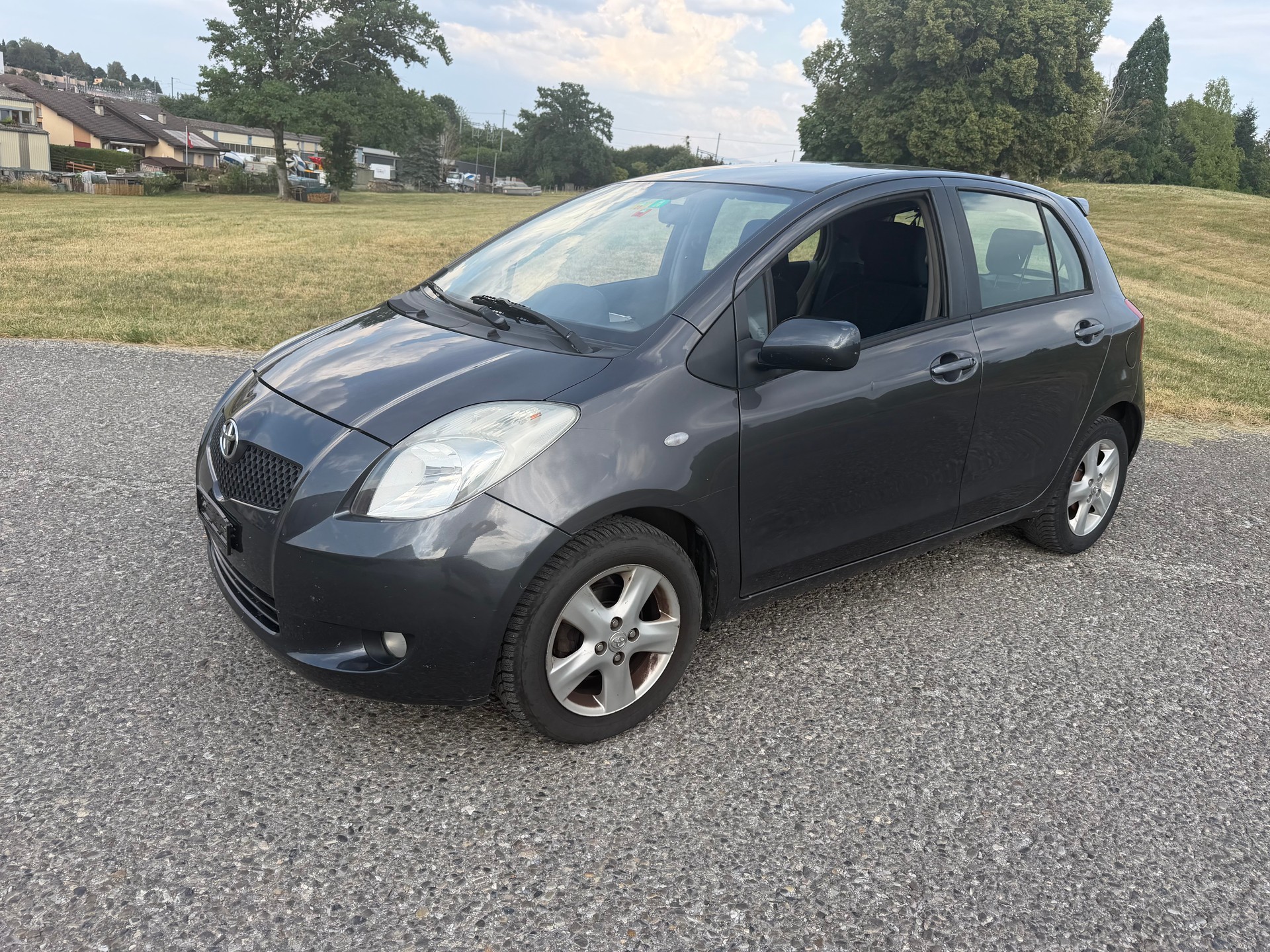 TOYOTA Yaris 1.3 Chic-image-9