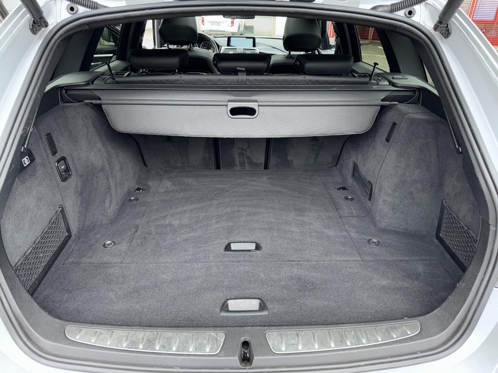 BMW 340i xDrive Touring Power & Sound Paket-image-21