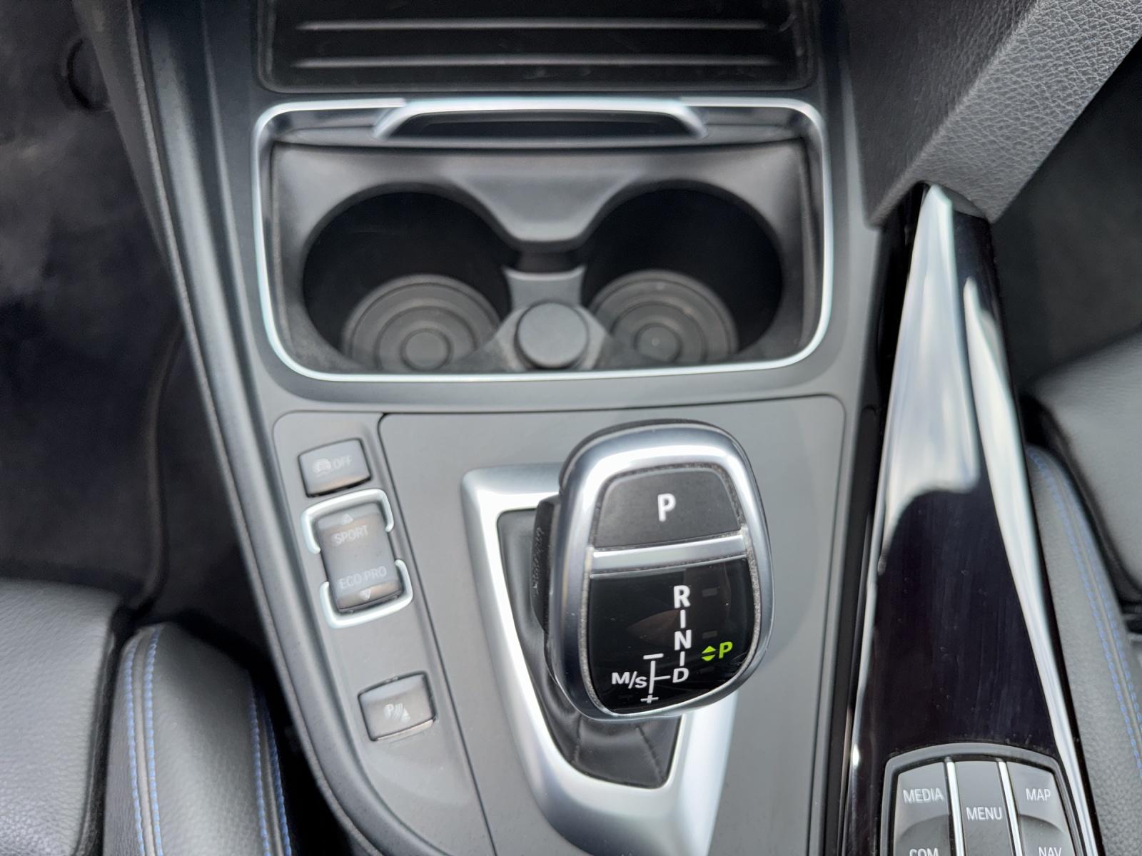 BMW 340i xDrive Touring Power & Sound Paket-image-14