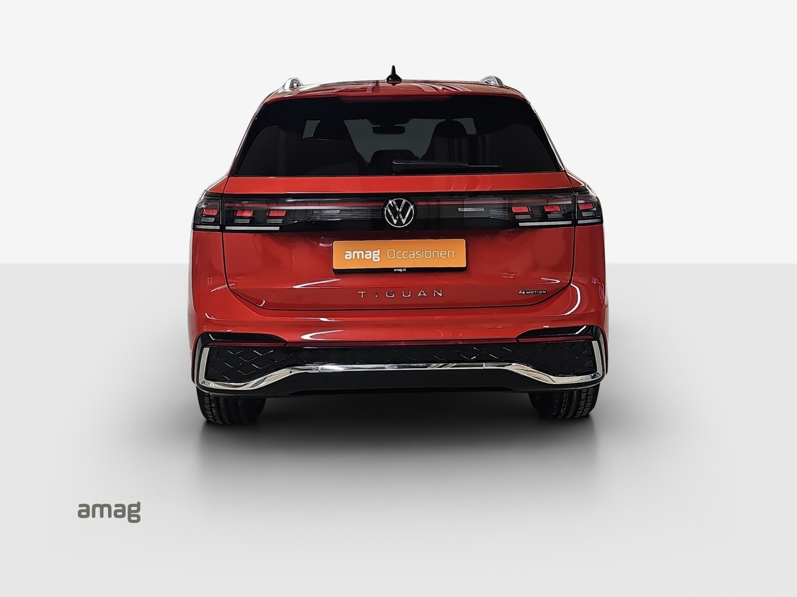 VW Tiguan 2.0 TSI DSG R-Line 4Motion-image-3