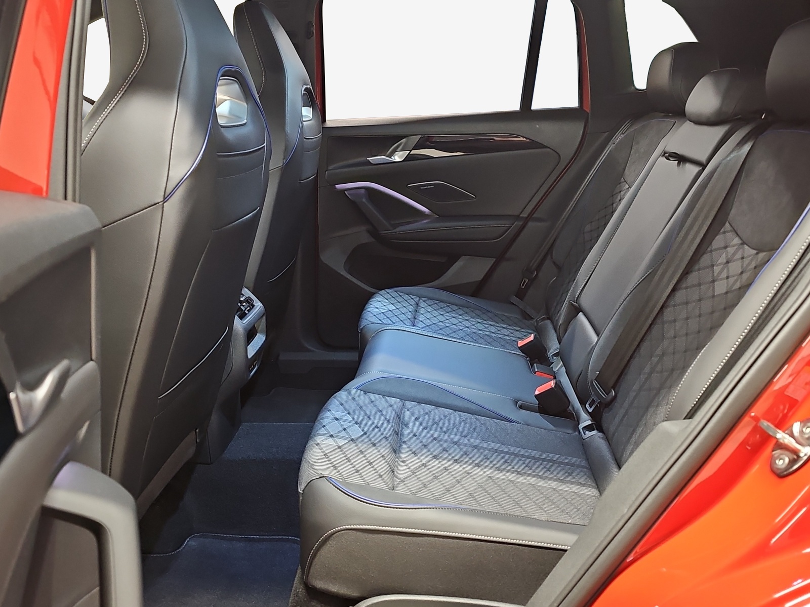VW Tiguan 2.0 TSI DSG R-Line 4Motion-image-11