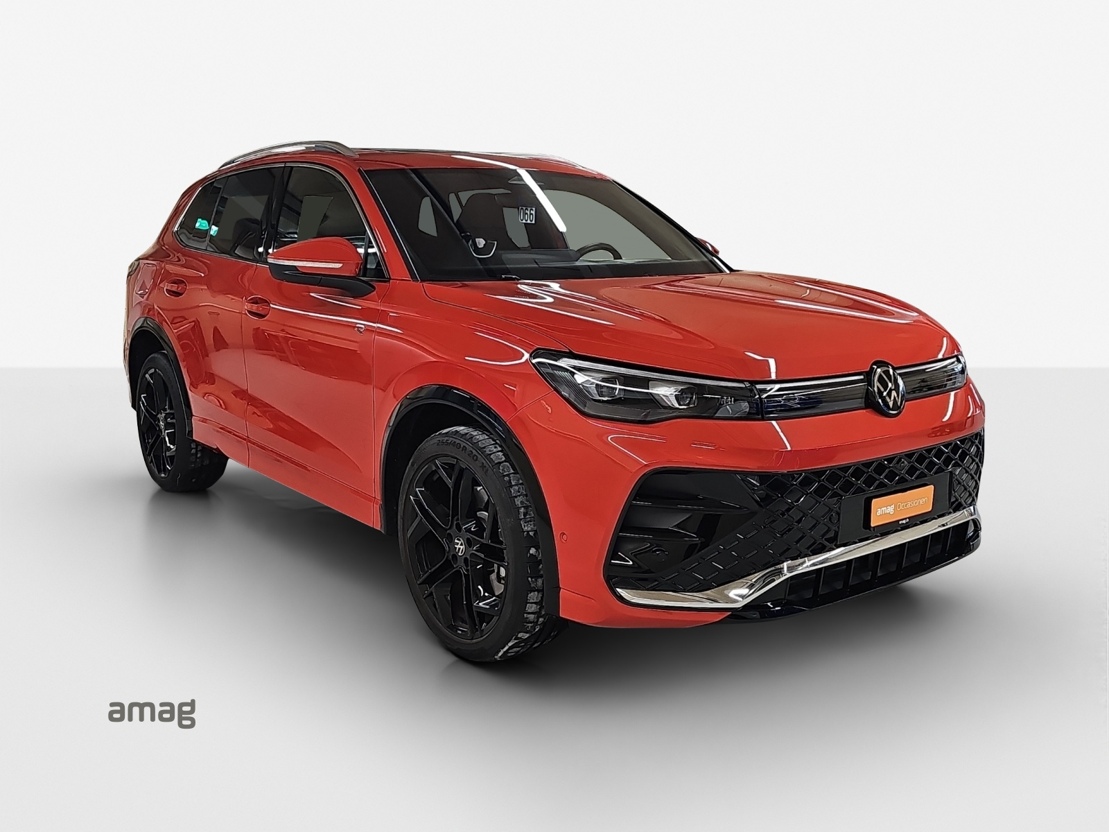 VW Tiguan 2.0 TSI DSG R-Line 4Motion-image-5