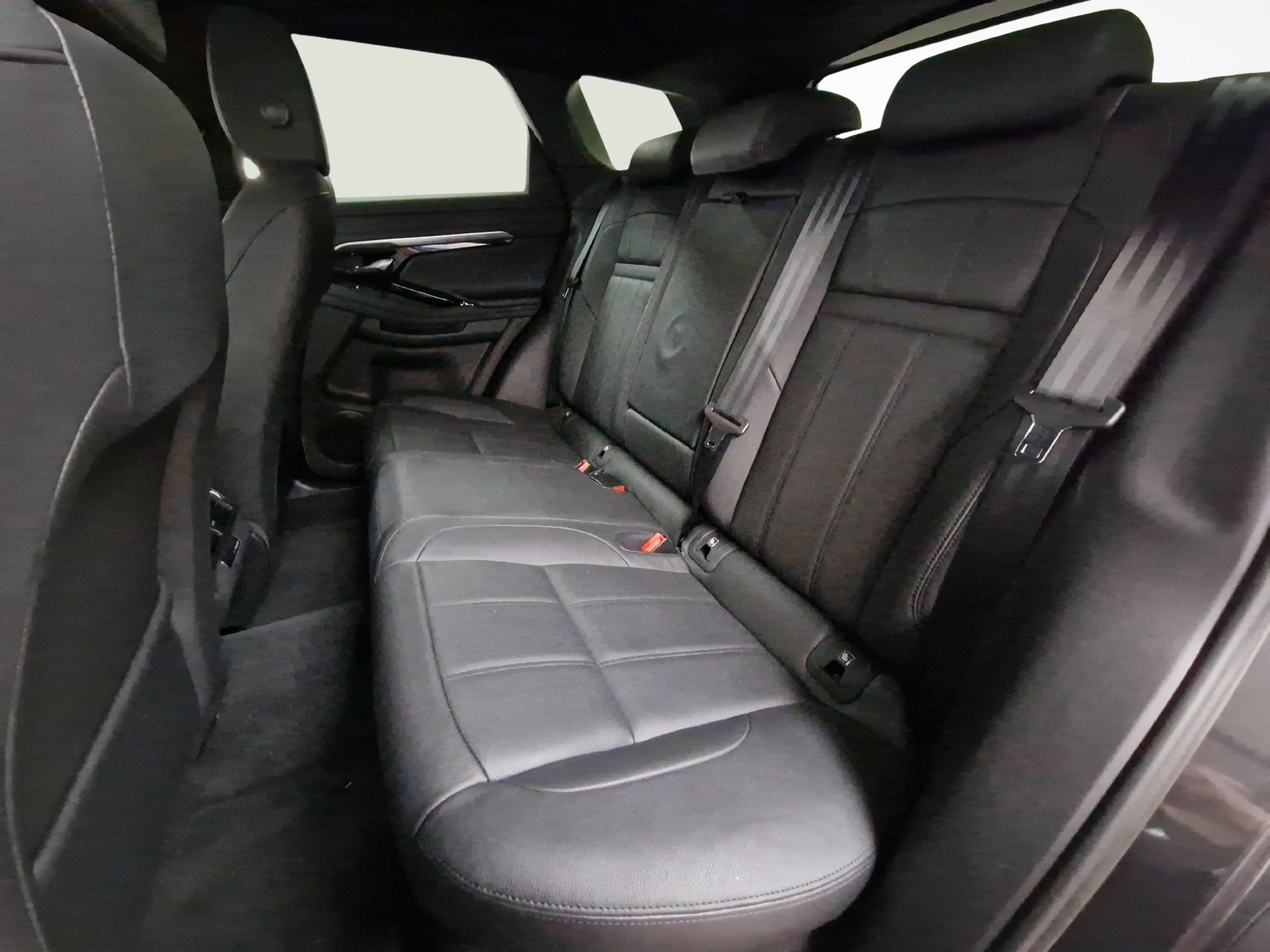 LAND ROVER Range Rover Evoque 2.0 T 250 R-Dynamic SE-image-10