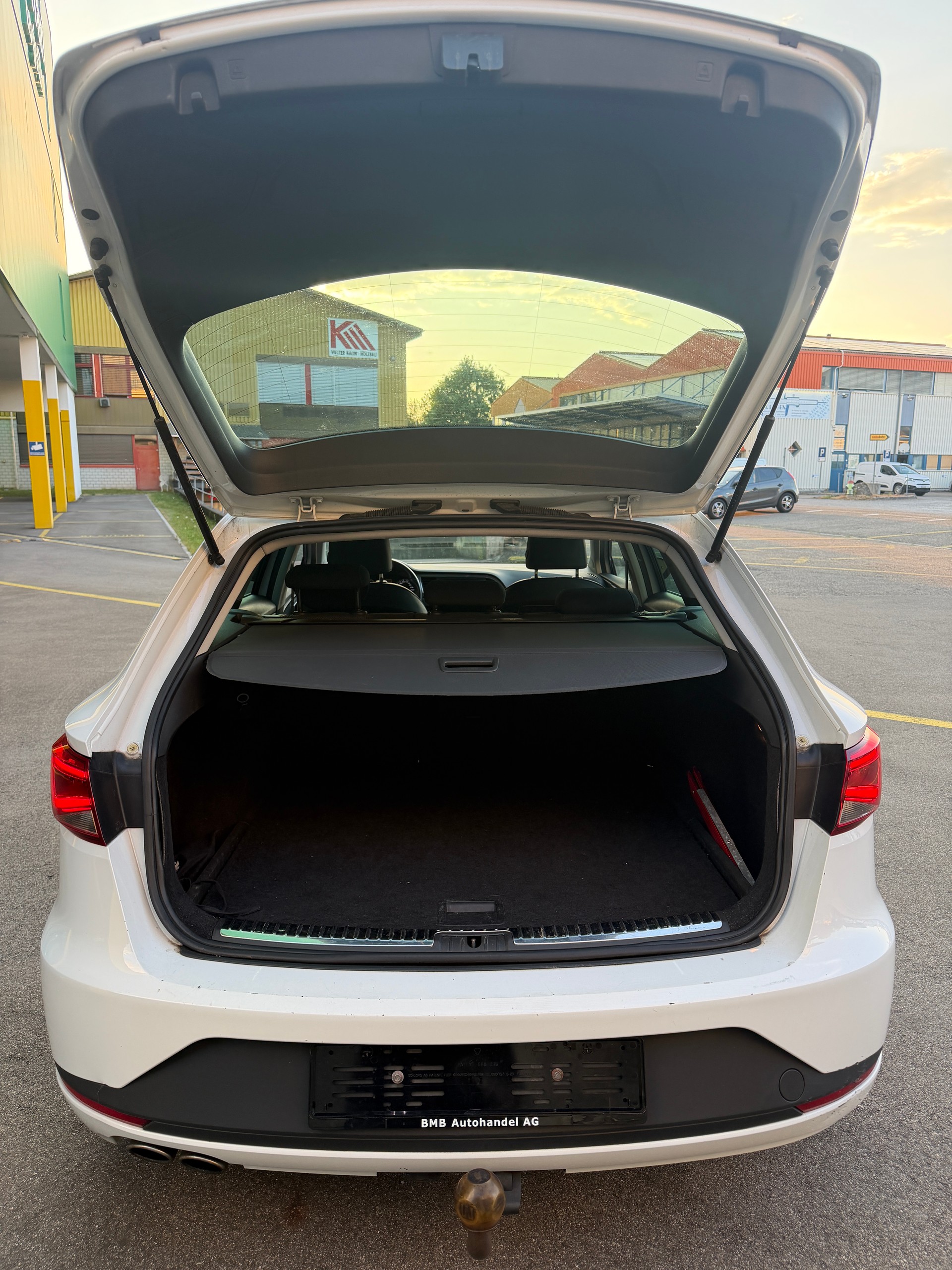SEAT Leon ST 2.0 TDI FR-image-15