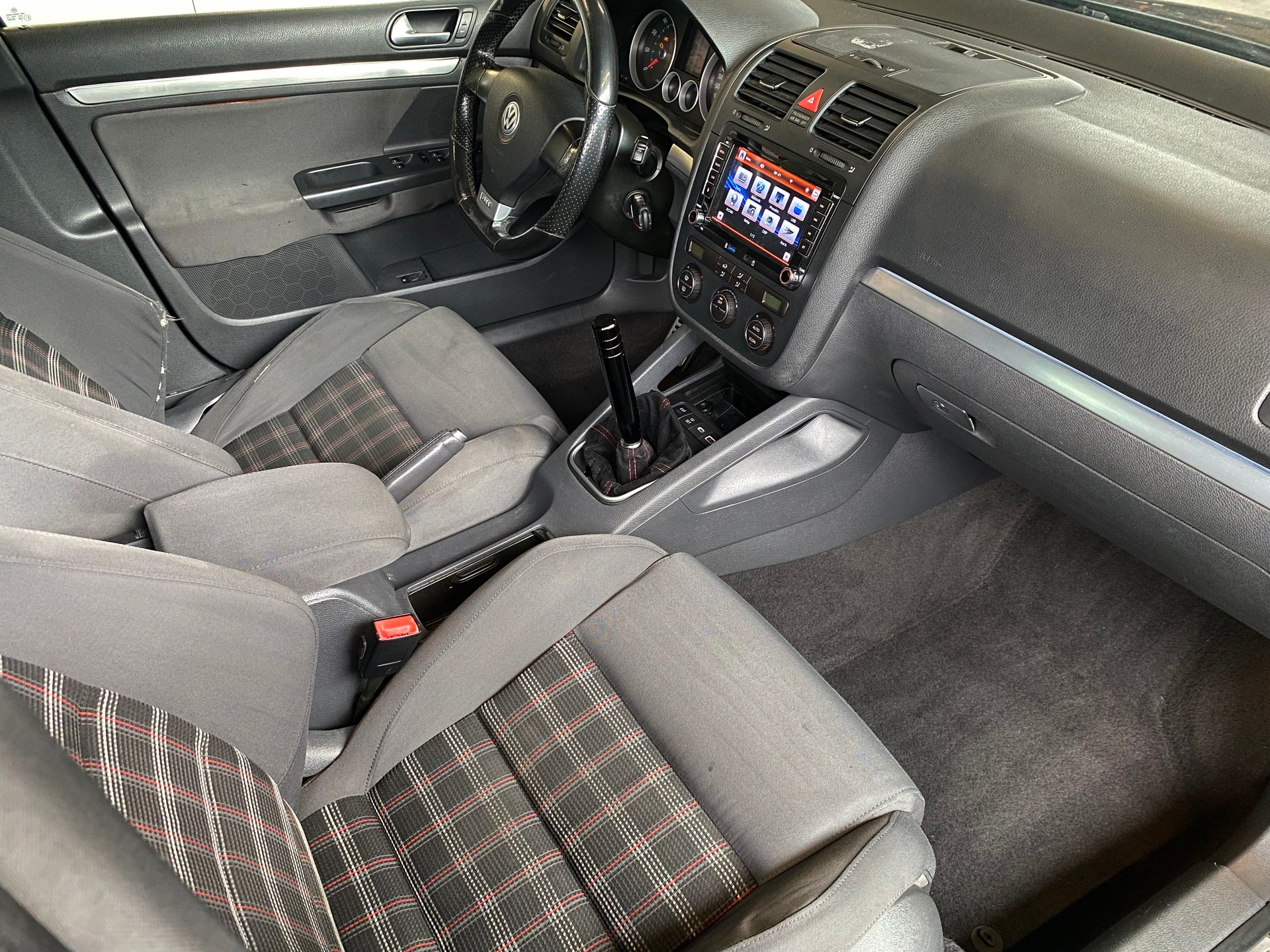 VW Golf 2.0 TFSI GTI-image-9