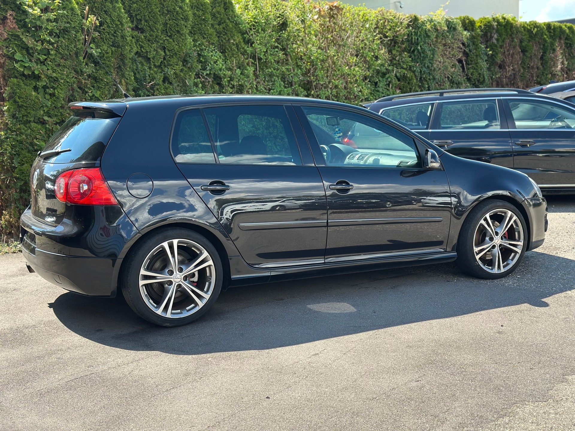 VW Golf 2.0 TFSI GTI-image-2
