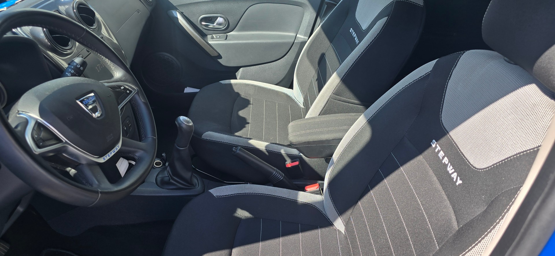 DACIA Sandero 1.0 Laureate-image-5