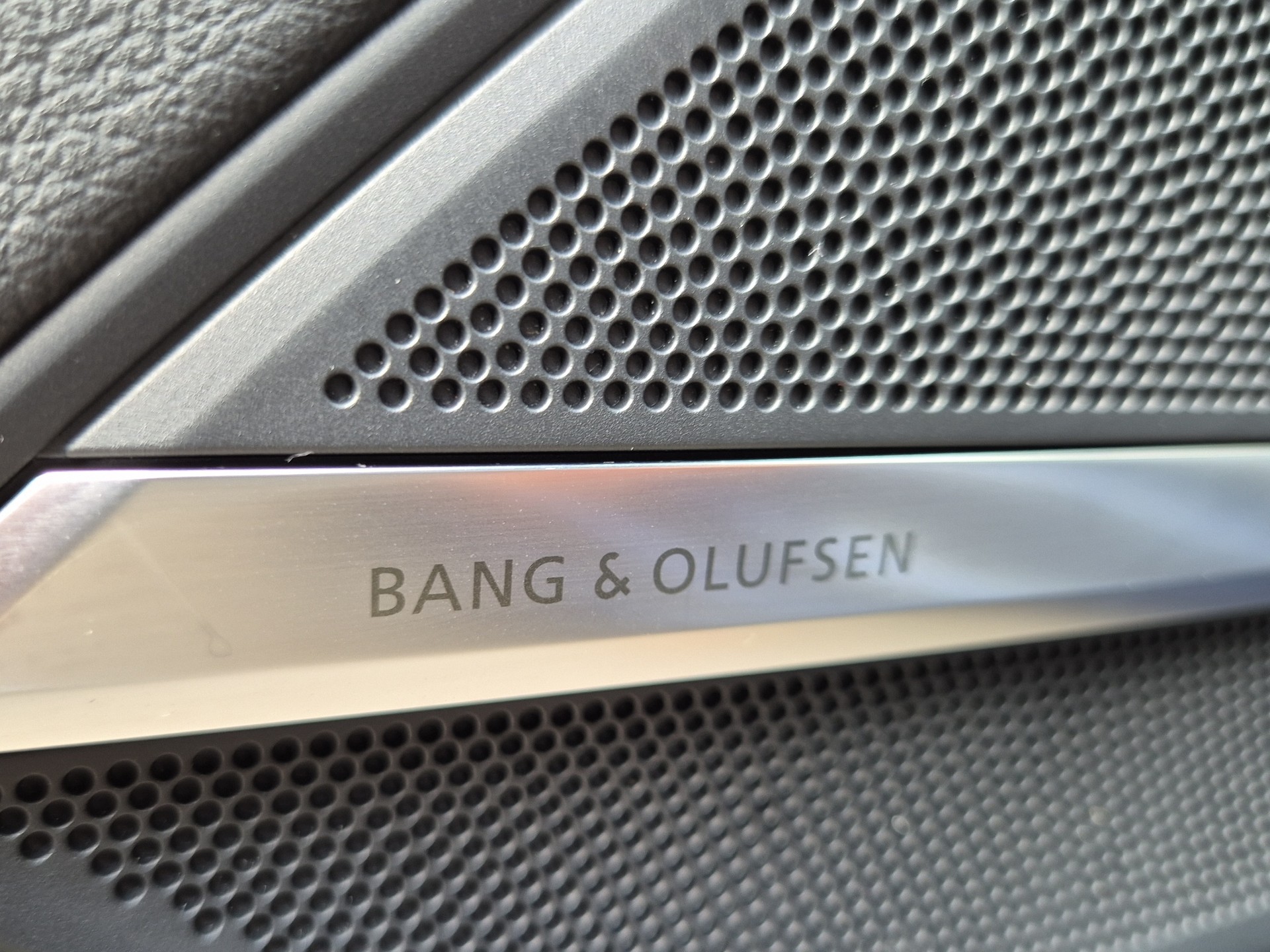AUDI A8 50 TDI quattro tiptronic-image-16