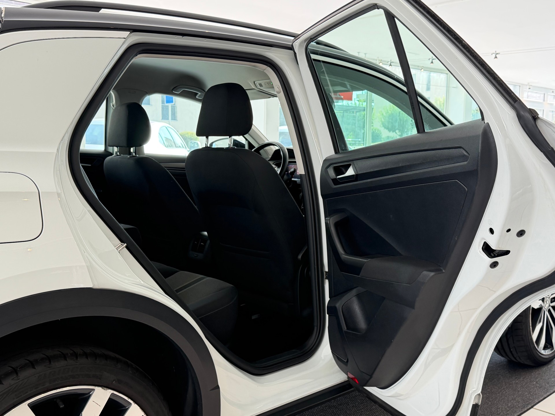 VW T-Roc 2.0 TSI Advance DSG 4Motion **ab MFK & Service**-image-24