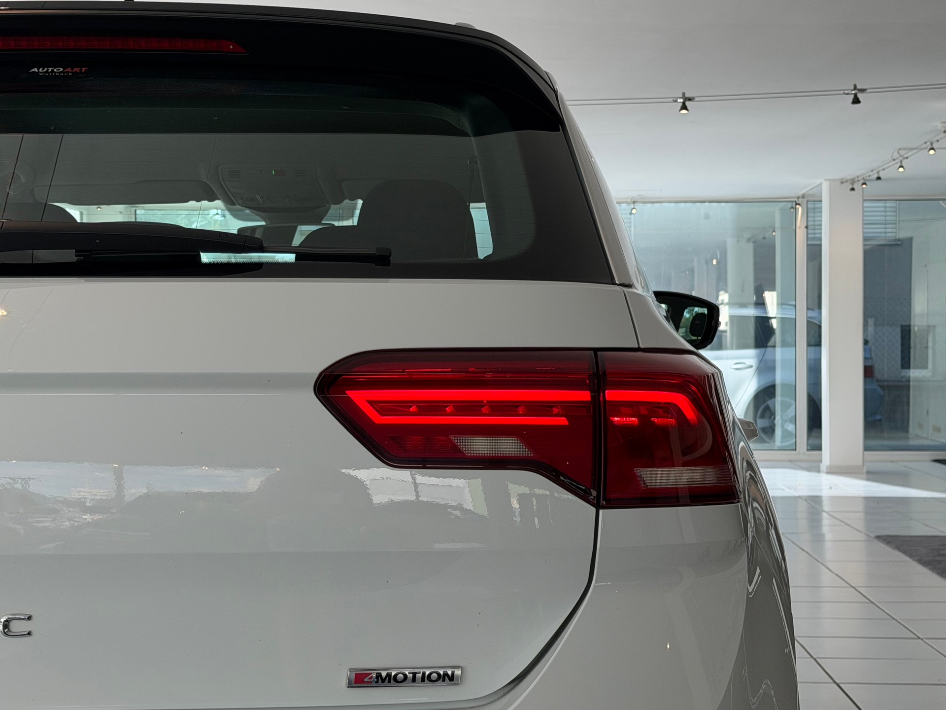 VW T-Roc 2.0 TSI Advance DSG 4Motion **ab MFK & Service**-image-27