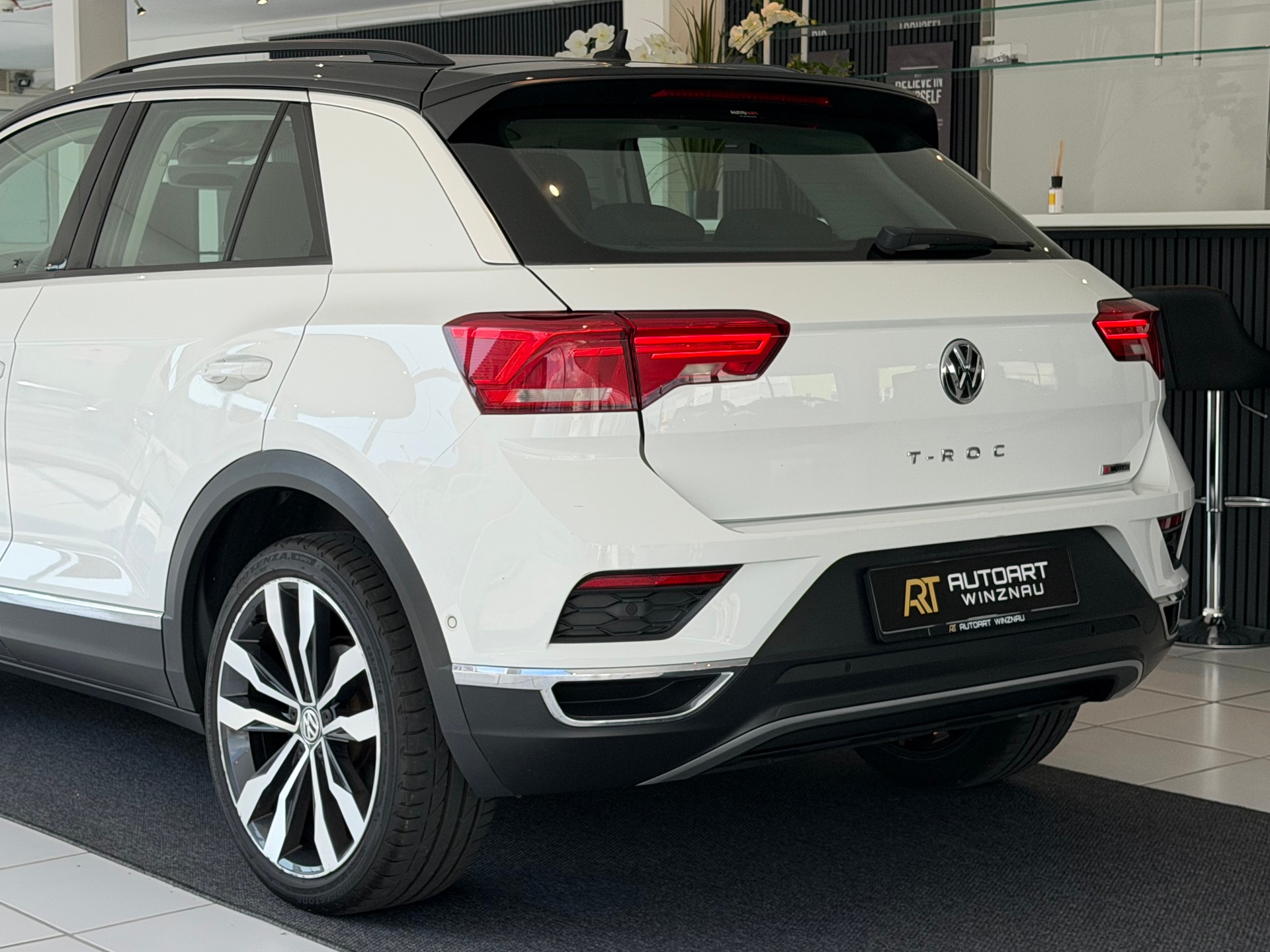 VW T-Roc 2.0 TSI Advance DSG 4Motion **ab MFK & Service**-image-9
