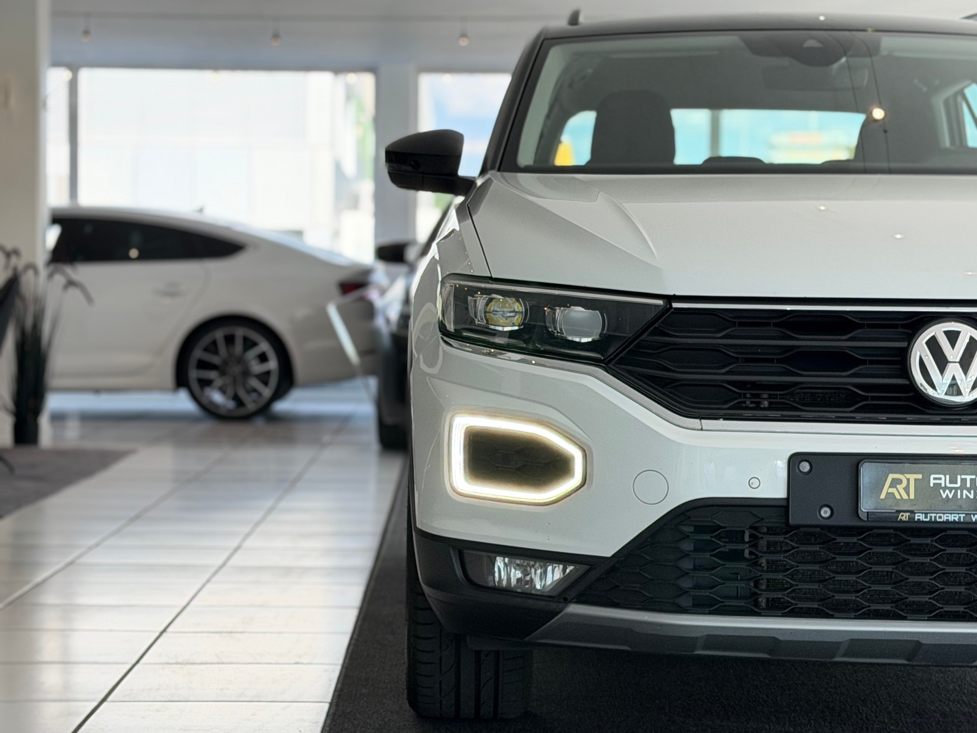 VW T-Roc 2.0 TSI Advance DSG 4Motion **ab MFK & Service**-image-28