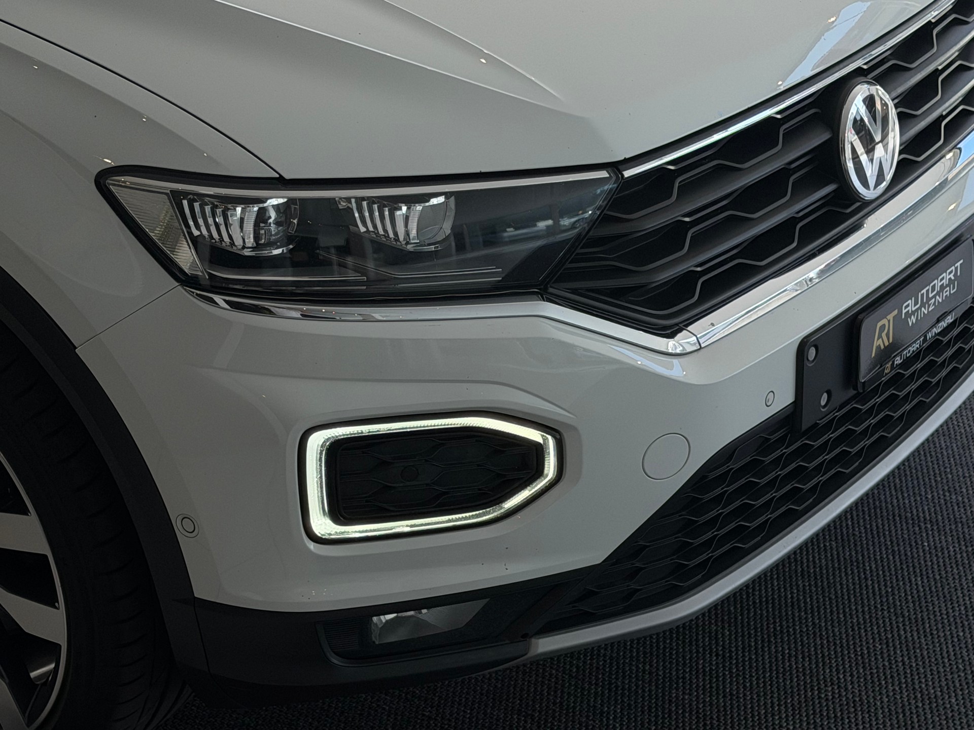 VW T-Roc 2.0 TSI Advance DSG 4Motion **ab MFK & Service**-image-29