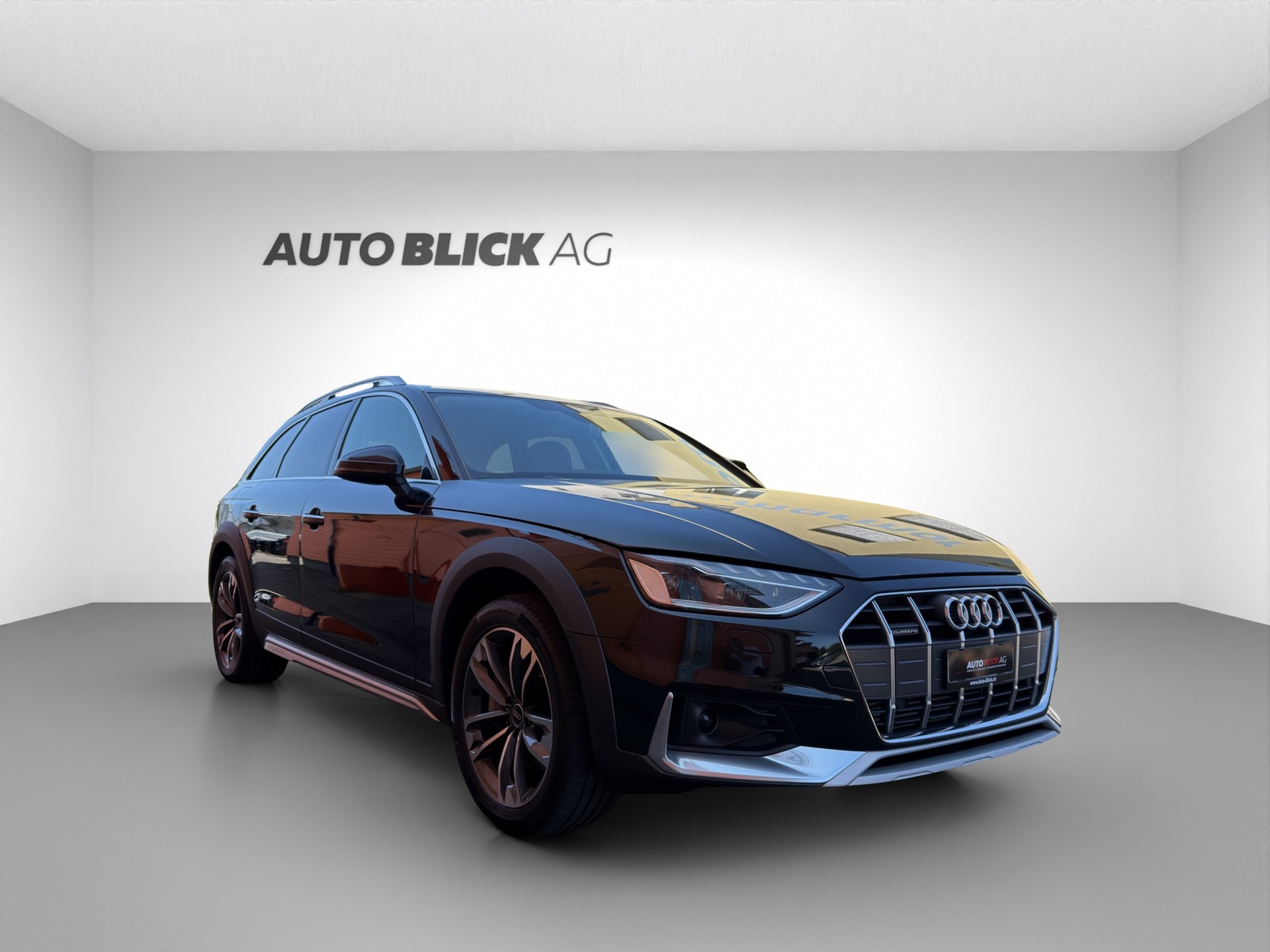 AUDI A4 allroad 45 TFSI quattro S-tronic-showroom-element-1