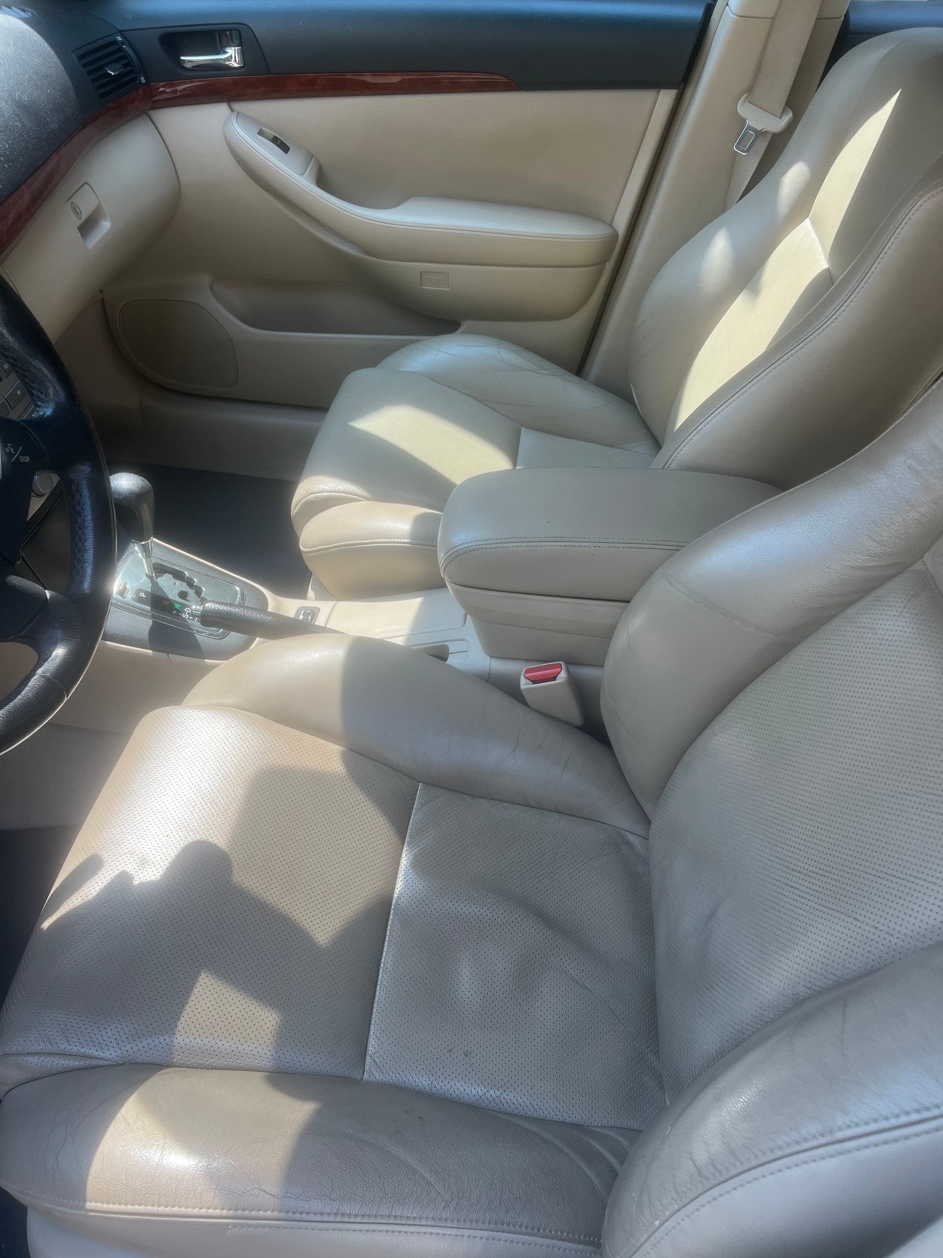 TOYOTA Avensis 2.4 D4 VVT-i Linea Sol Sportswagon T-Step5-image-5