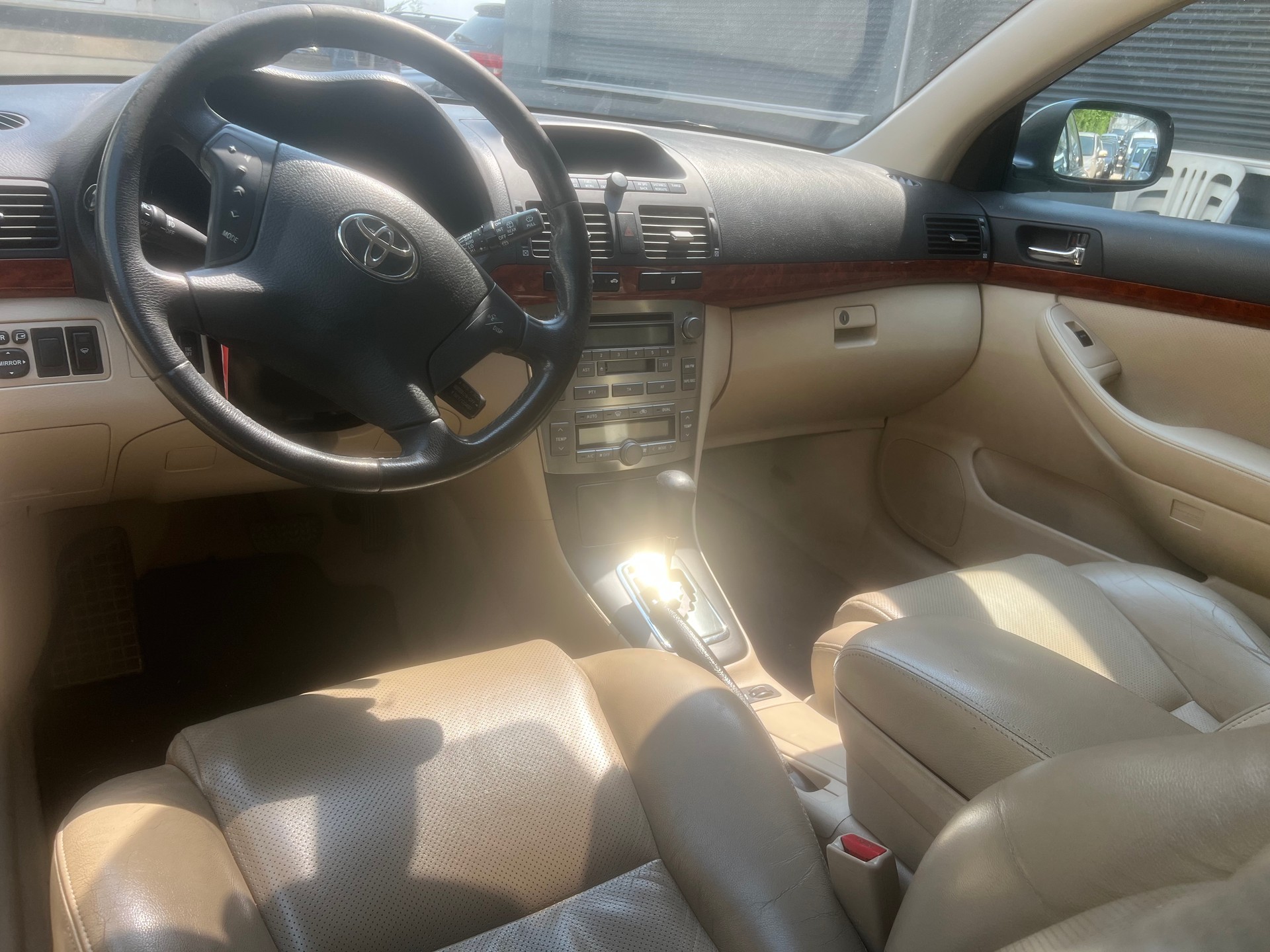 TOYOTA Avensis 2.4 D4 VVT-i Linea Sol Sportswagon T-Step5-image-12