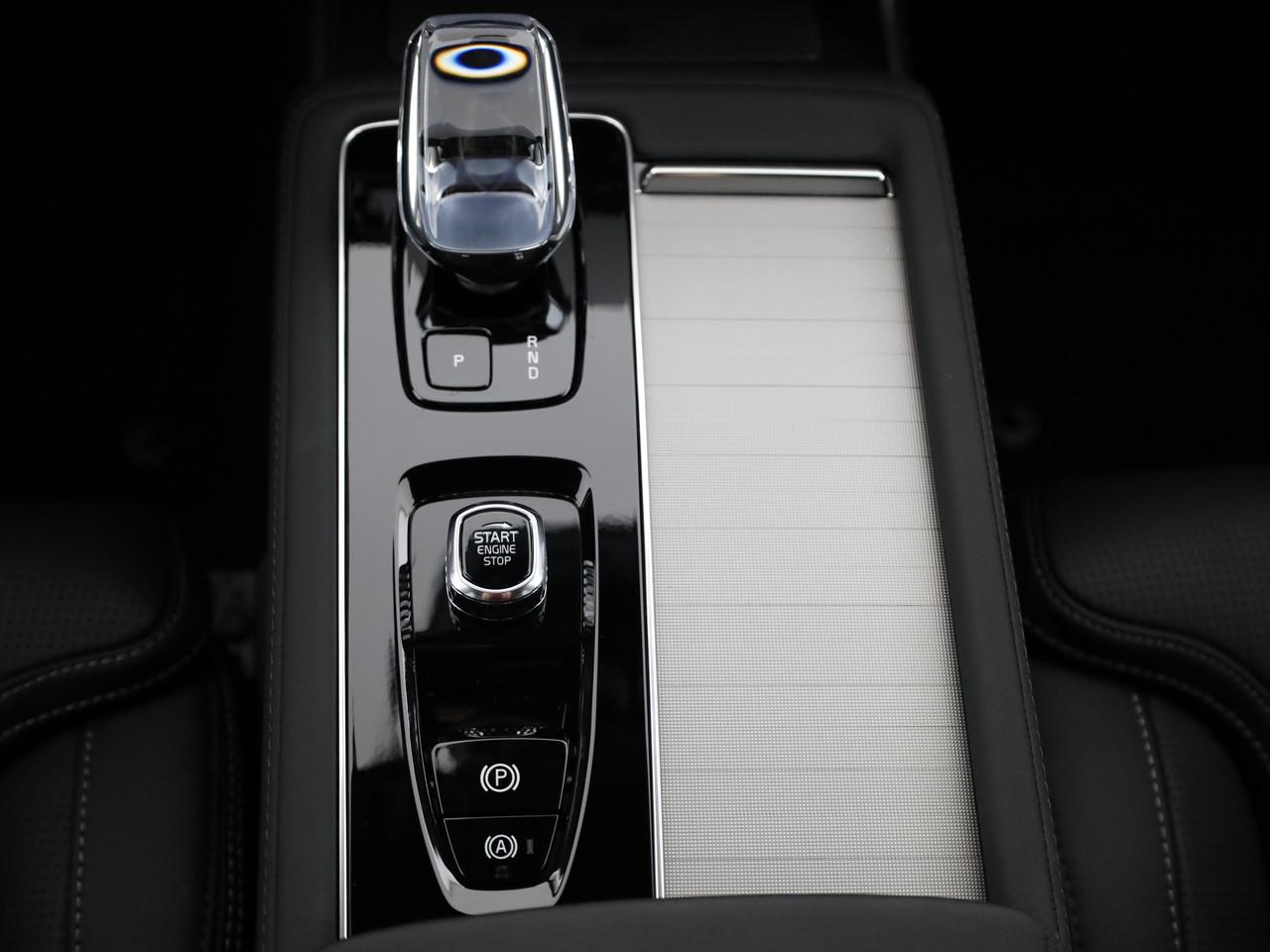 VOLVO XC90 2.0 T8 TE Black Edition eAWD-image-21