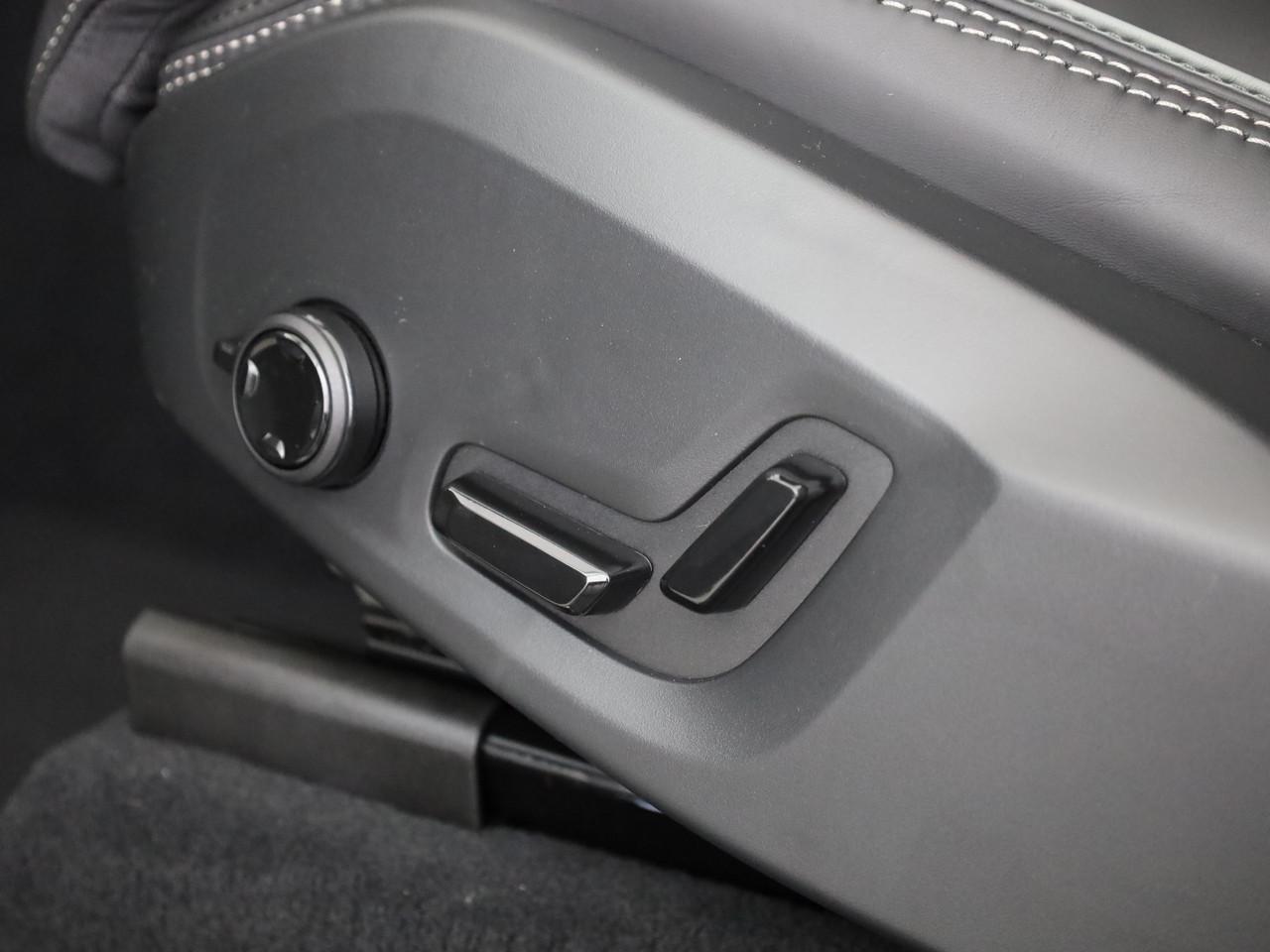 VOLVO XC90 2.0 T8 TE Black Edition eAWD-image-18