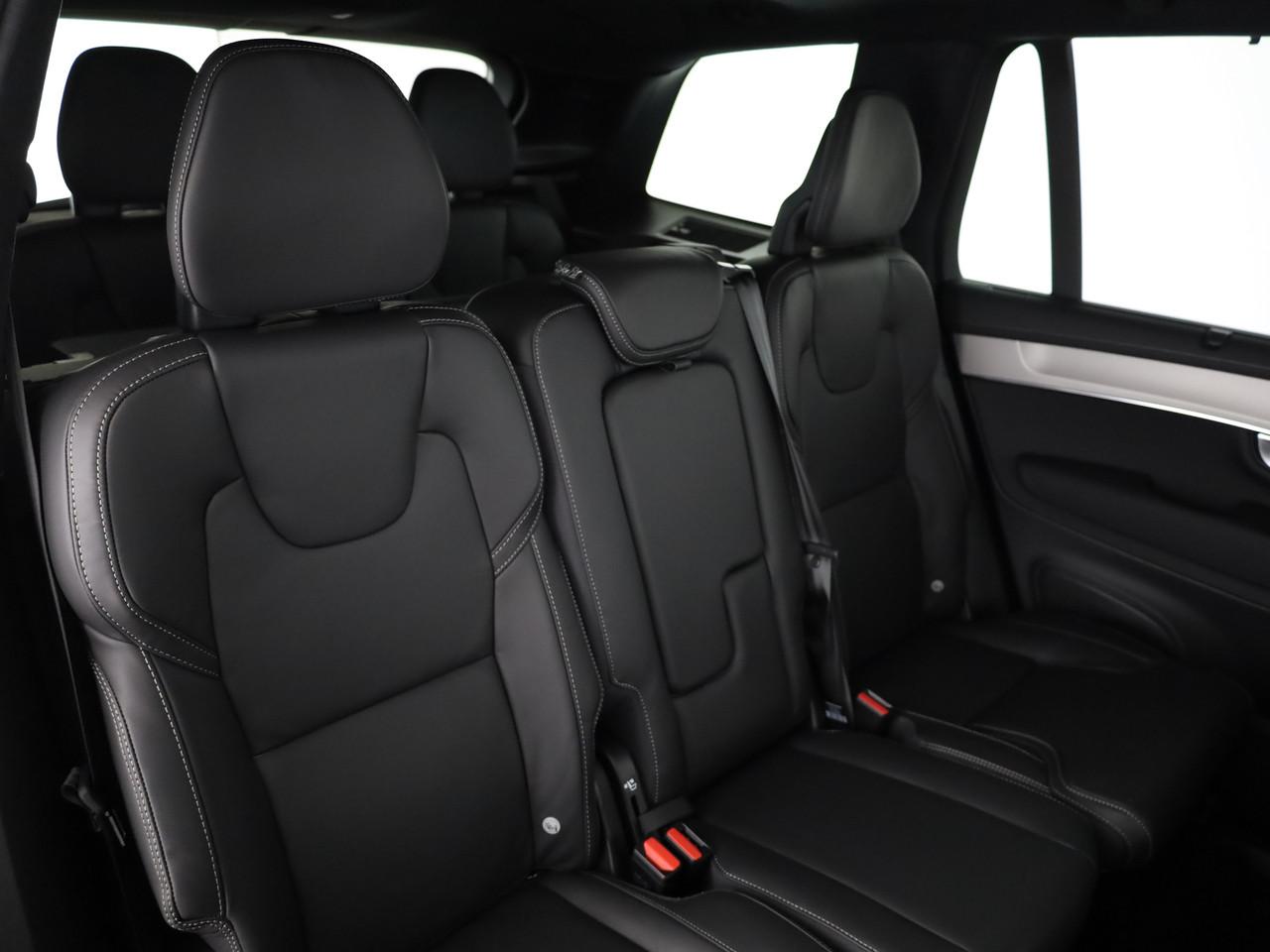 VOLVO XC90 2.0 T8 TE Black Edition eAWD-image-11