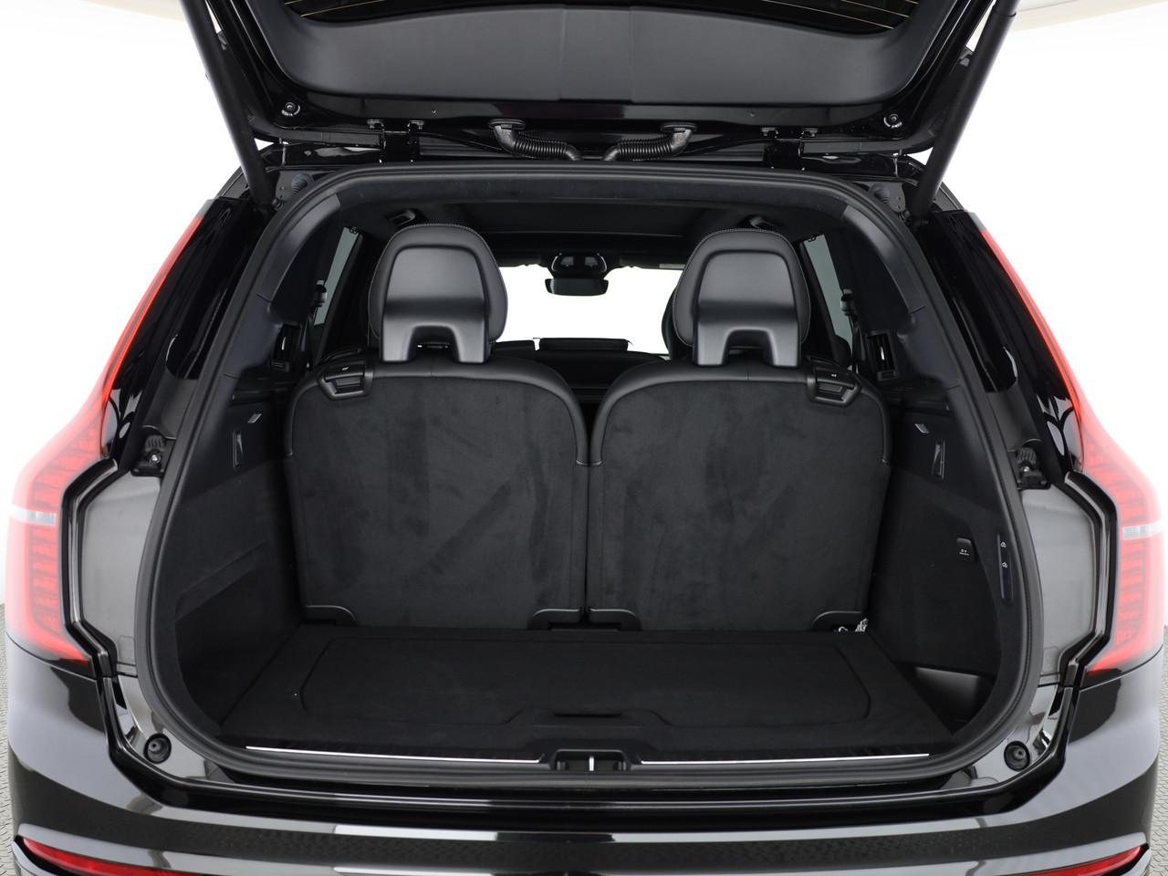 VOLVO XC90 2.0 T8 TE Black Edition eAWD-image-12