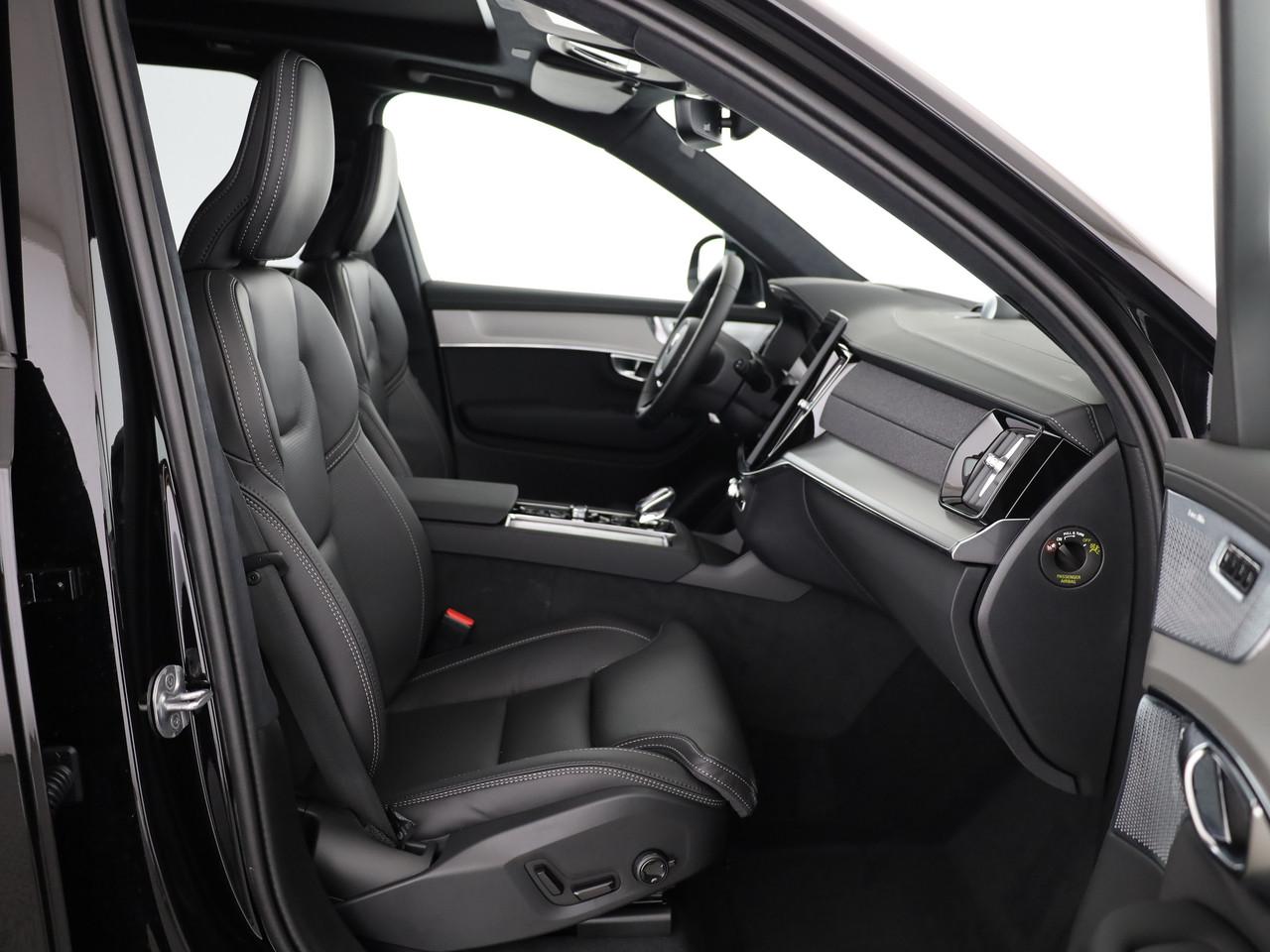 VOLVO XC90 2.0 T8 TE Black Edition eAWD-image-9