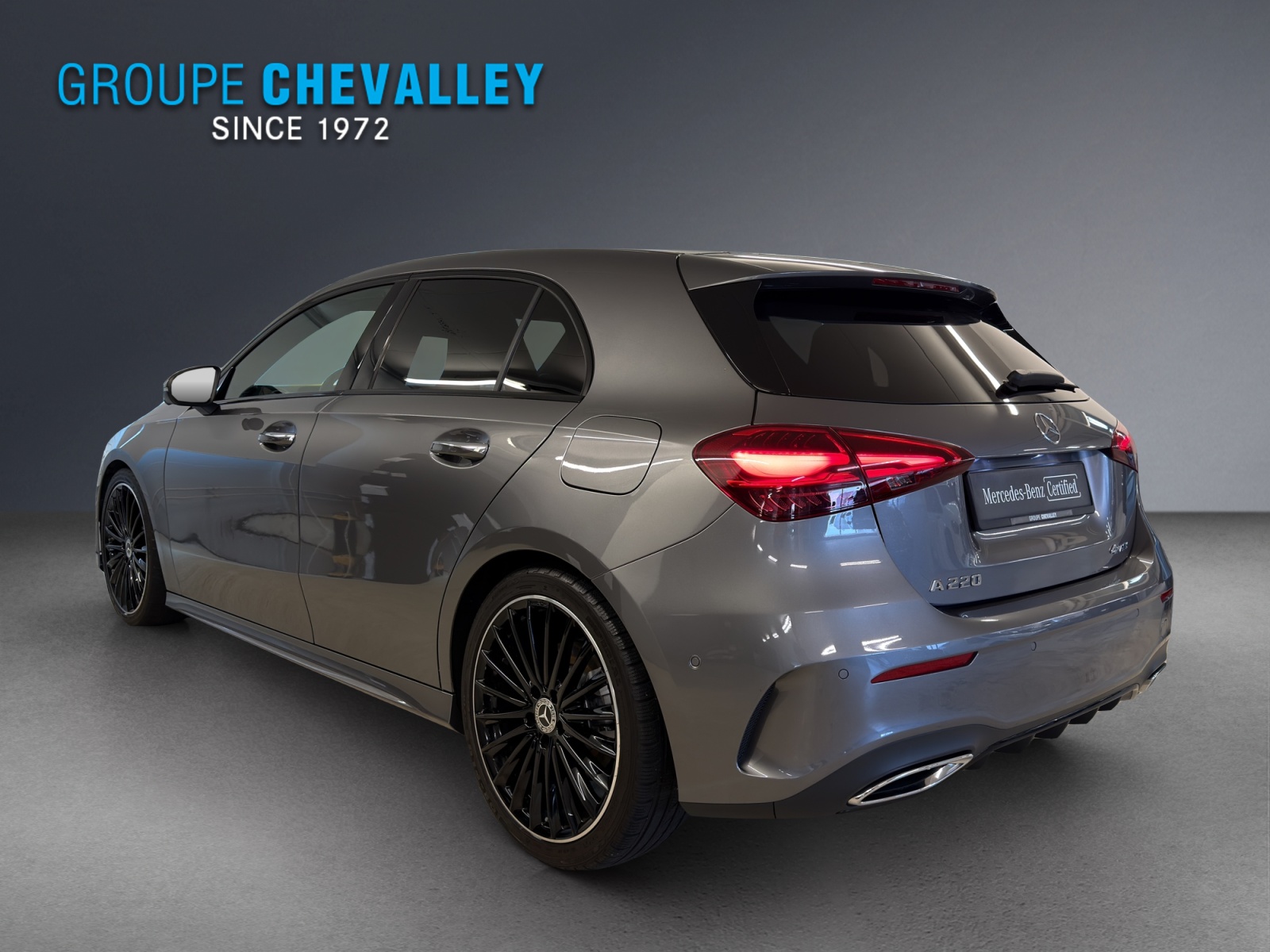 MERCEDES-BENZ A 220 4Matic 8G-DCT-showroom-element-3