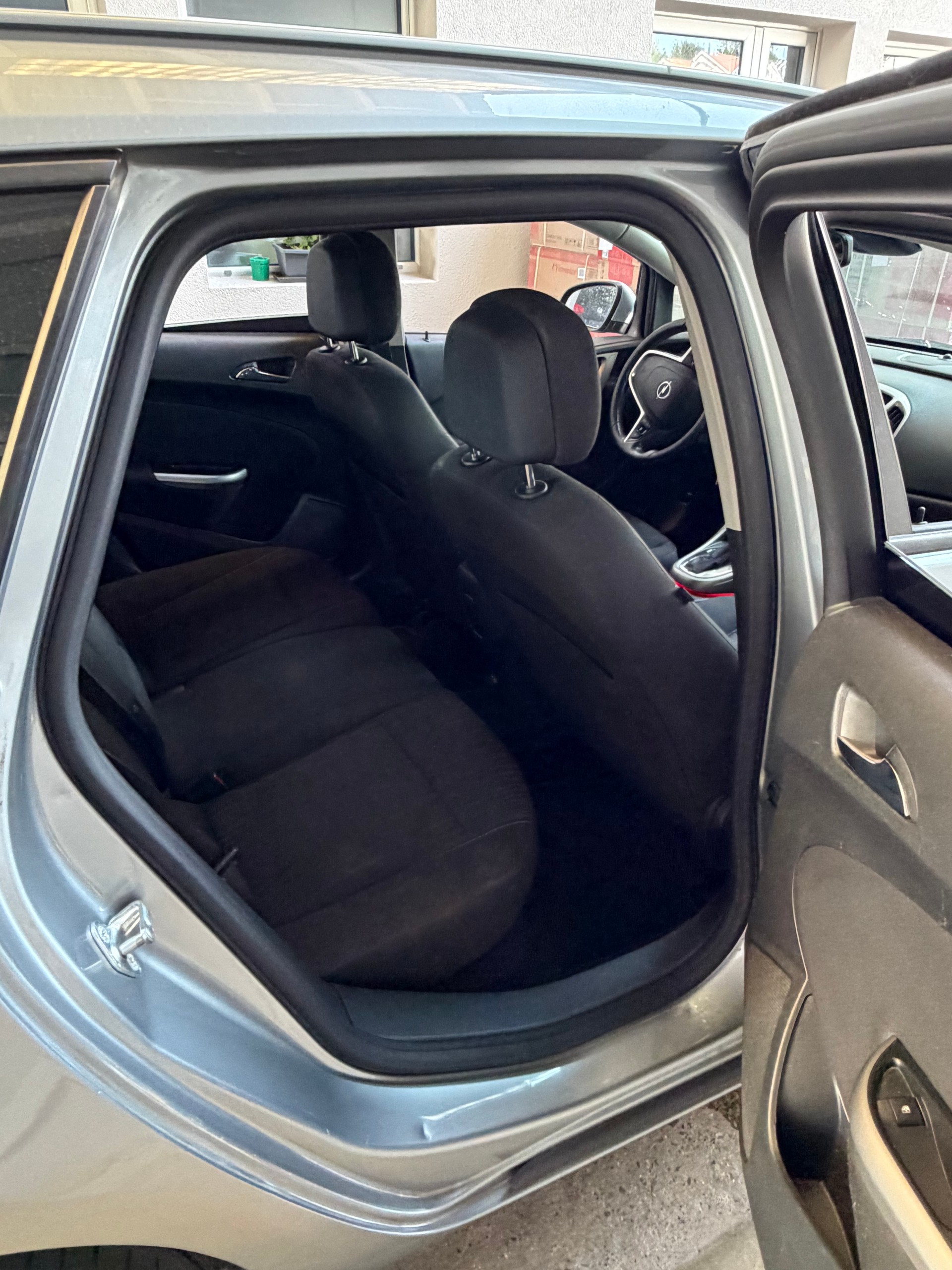 OPEL Astra SportsTourer 2.0 CDTi Enjoy Automatic-image-7