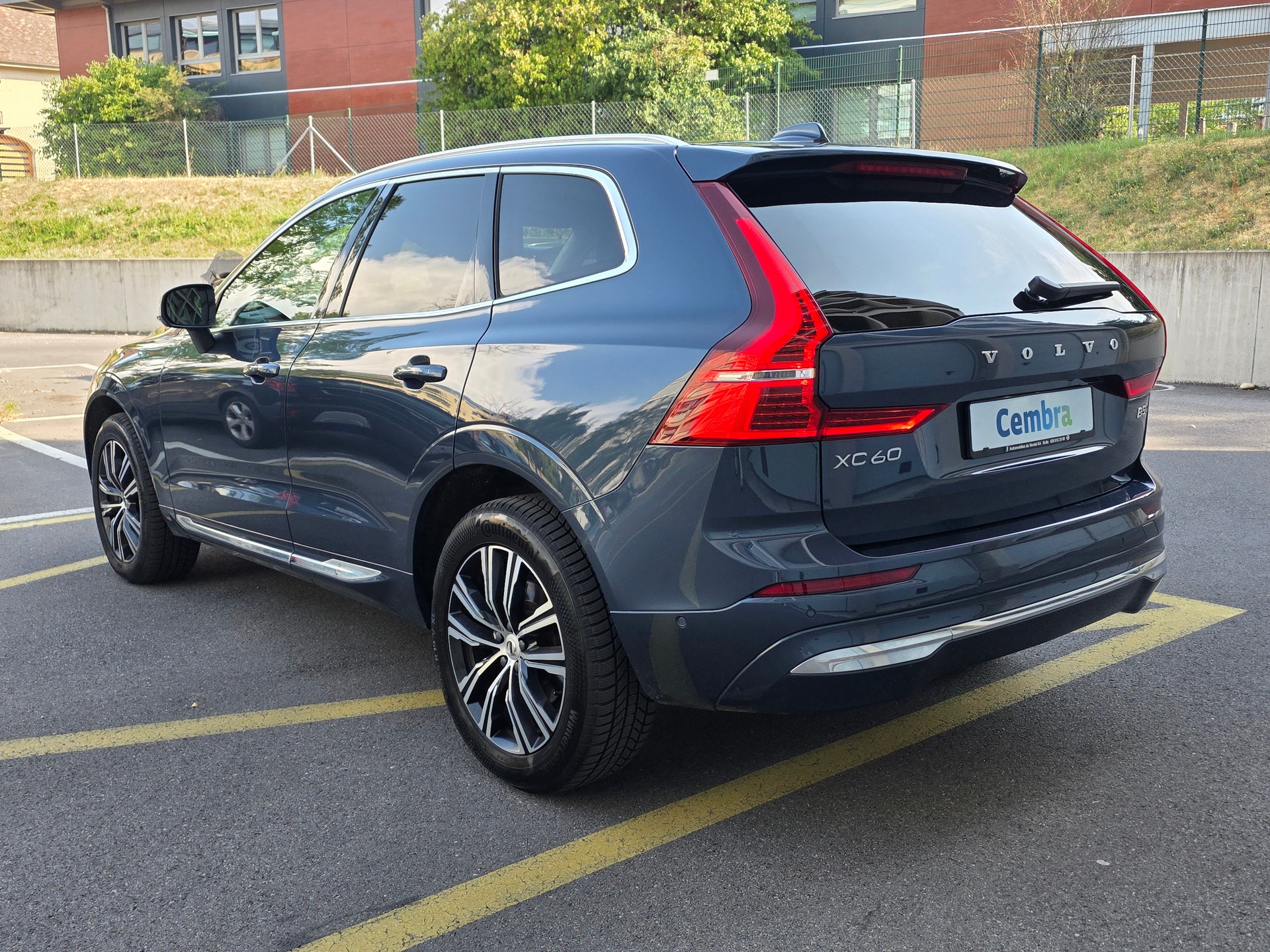 VOLVO XC60 B5 Diesel Mild Hybrid AWD Inscription Geartronic-image-4