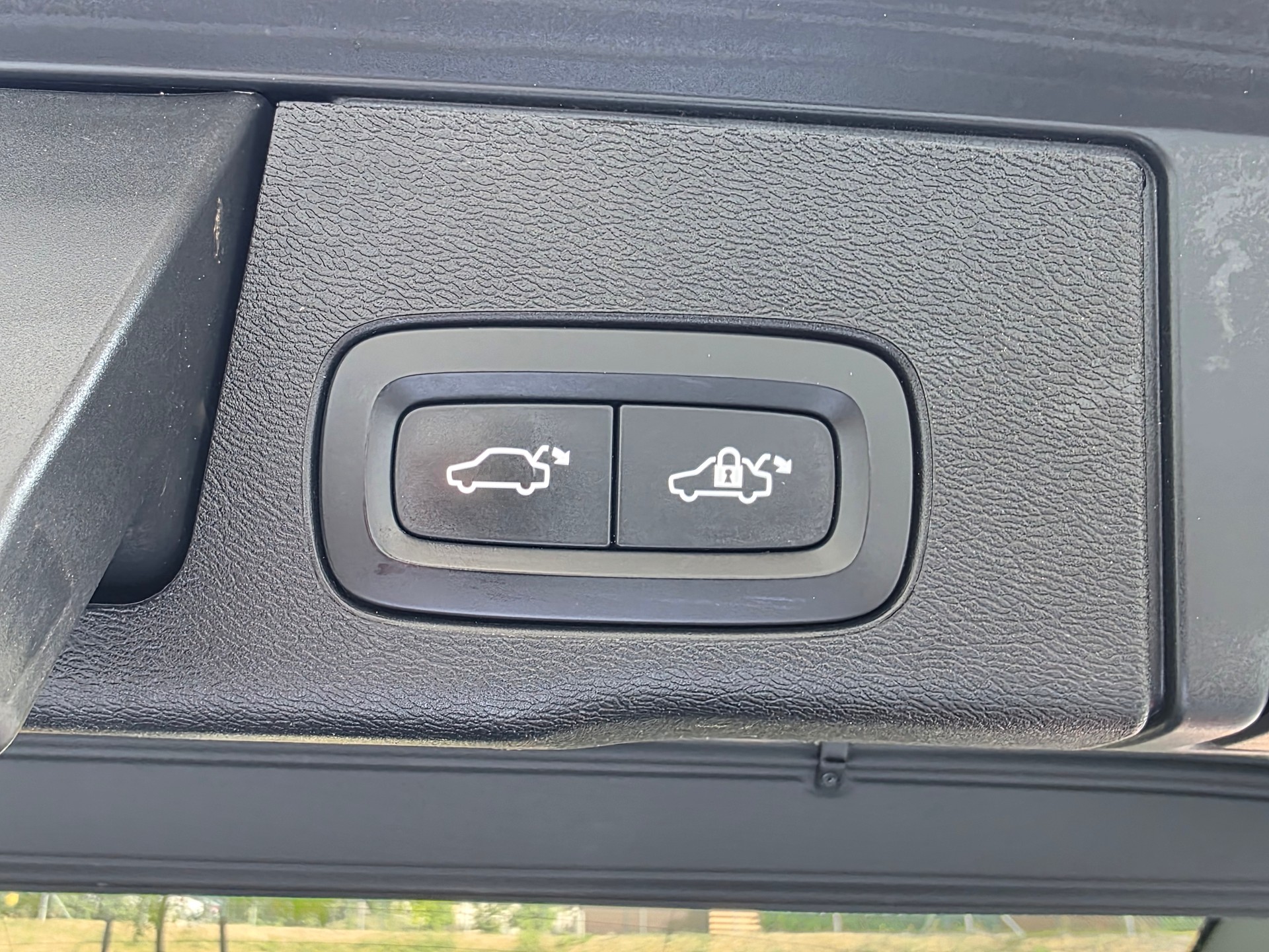 VOLVO XC60 B5 Diesel Mild Hybrid AWD Inscription Geartronic-image-14