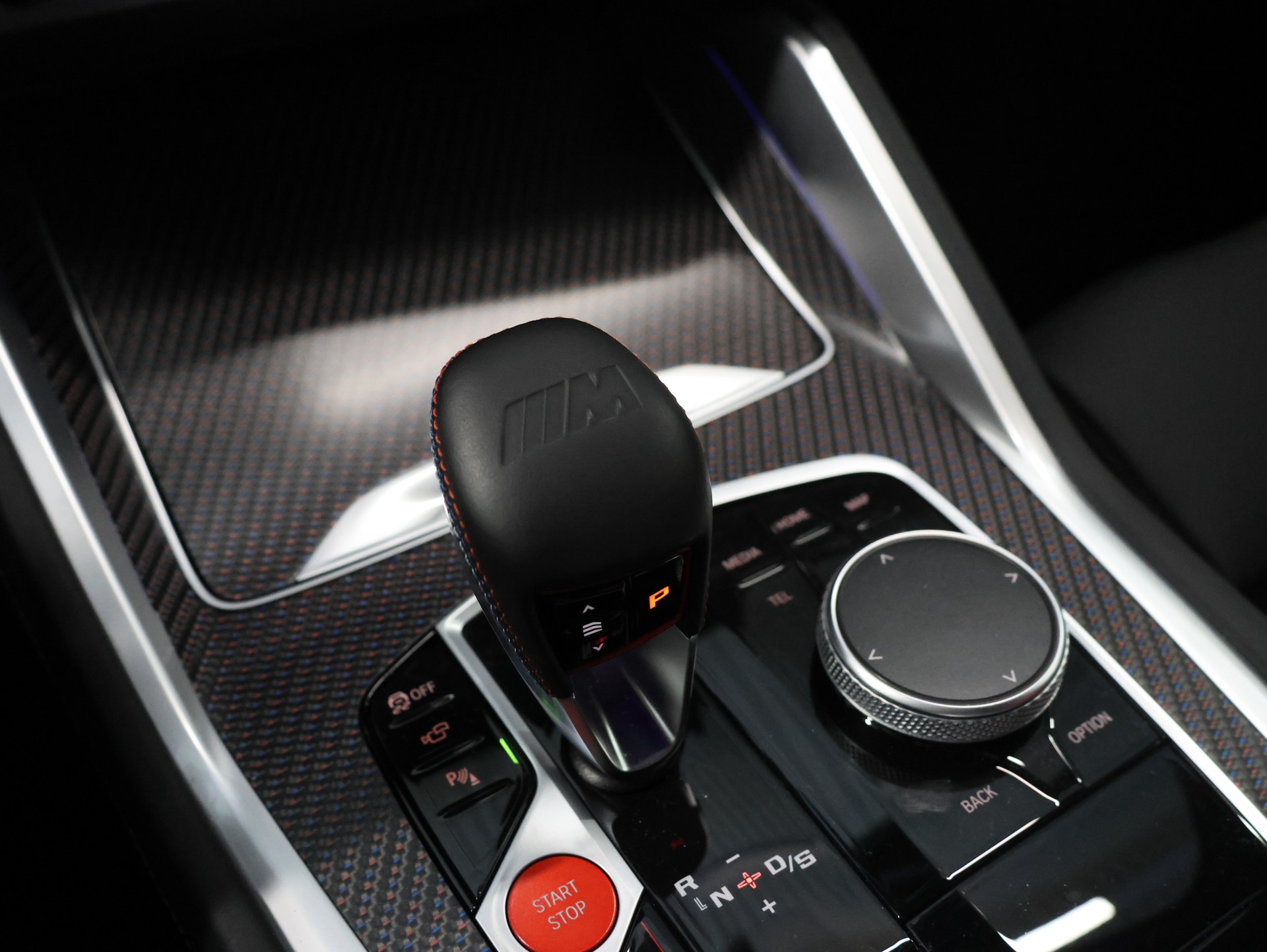 BMW XM xDrive PHEV Steptronic Label *Panoramadach* *360 Kamera* *Bowers & Wilkins*-image-29