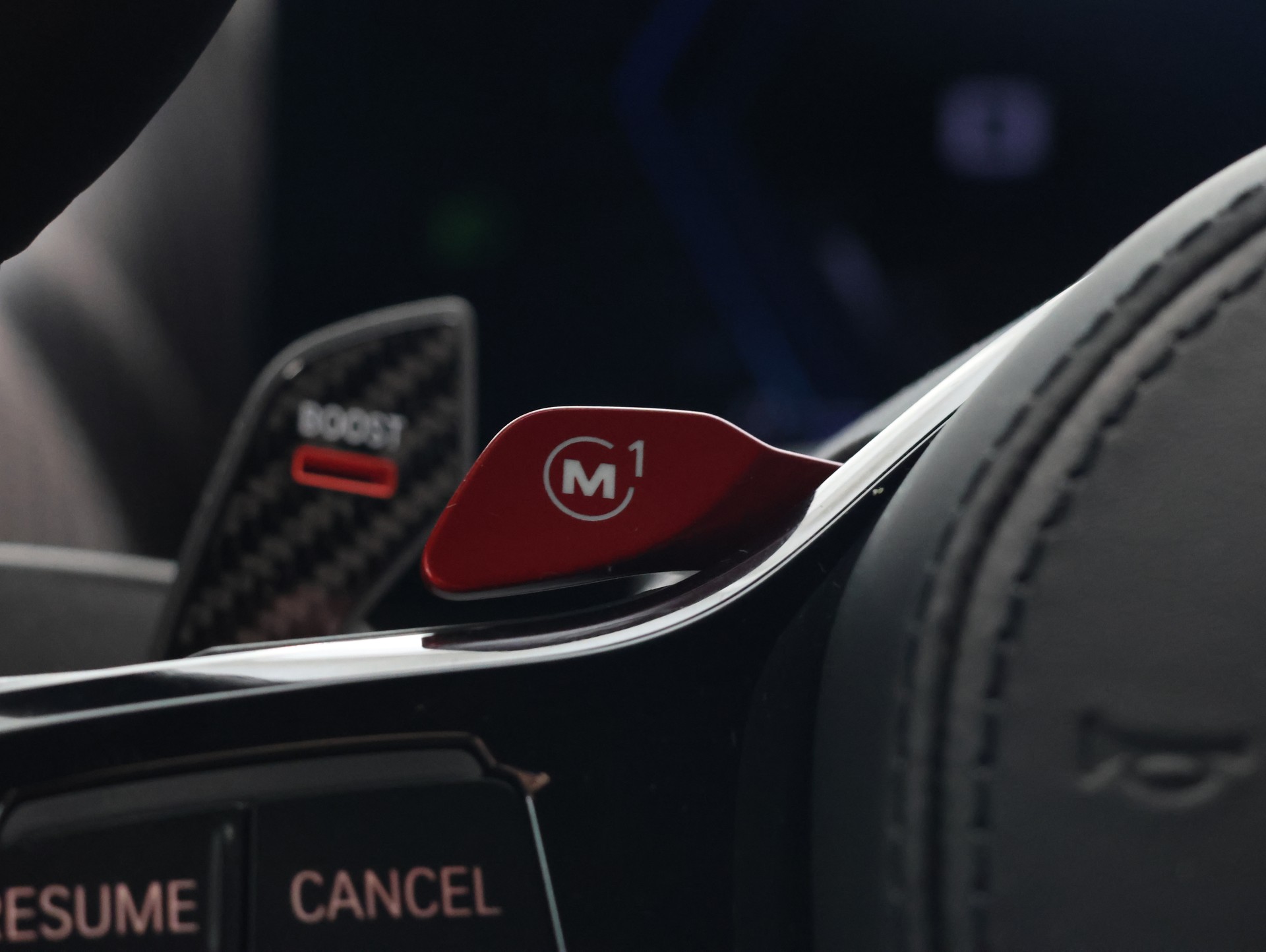 BMW XM xDrive PHEV Steptronic Label *Panoramadach* *360 Kamera* *Bowers & Wilkins*-image-37