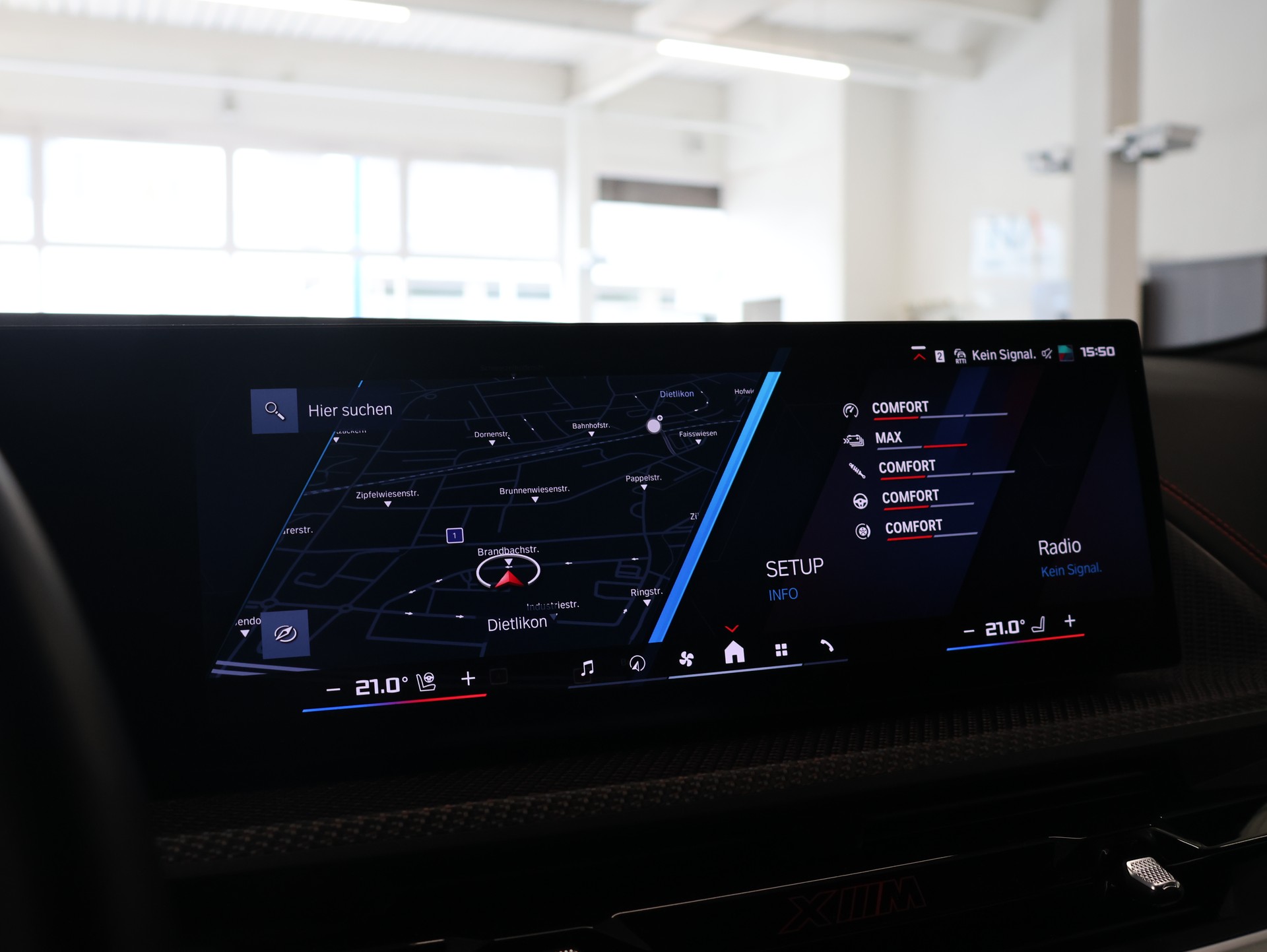 BMW XM xDrive PHEV Steptronic Label *Panoramadach* *360 Kamera* *Bowers & Wilkins*-image-23