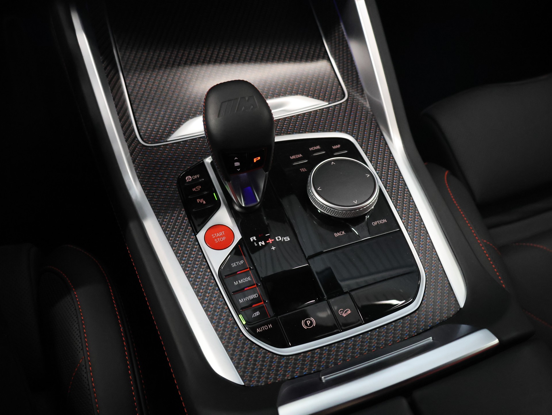 BMW XM xDrive PHEV Steptronic Label *Panoramadach* *360 Kamera* *Bowers & Wilkins*-image-28