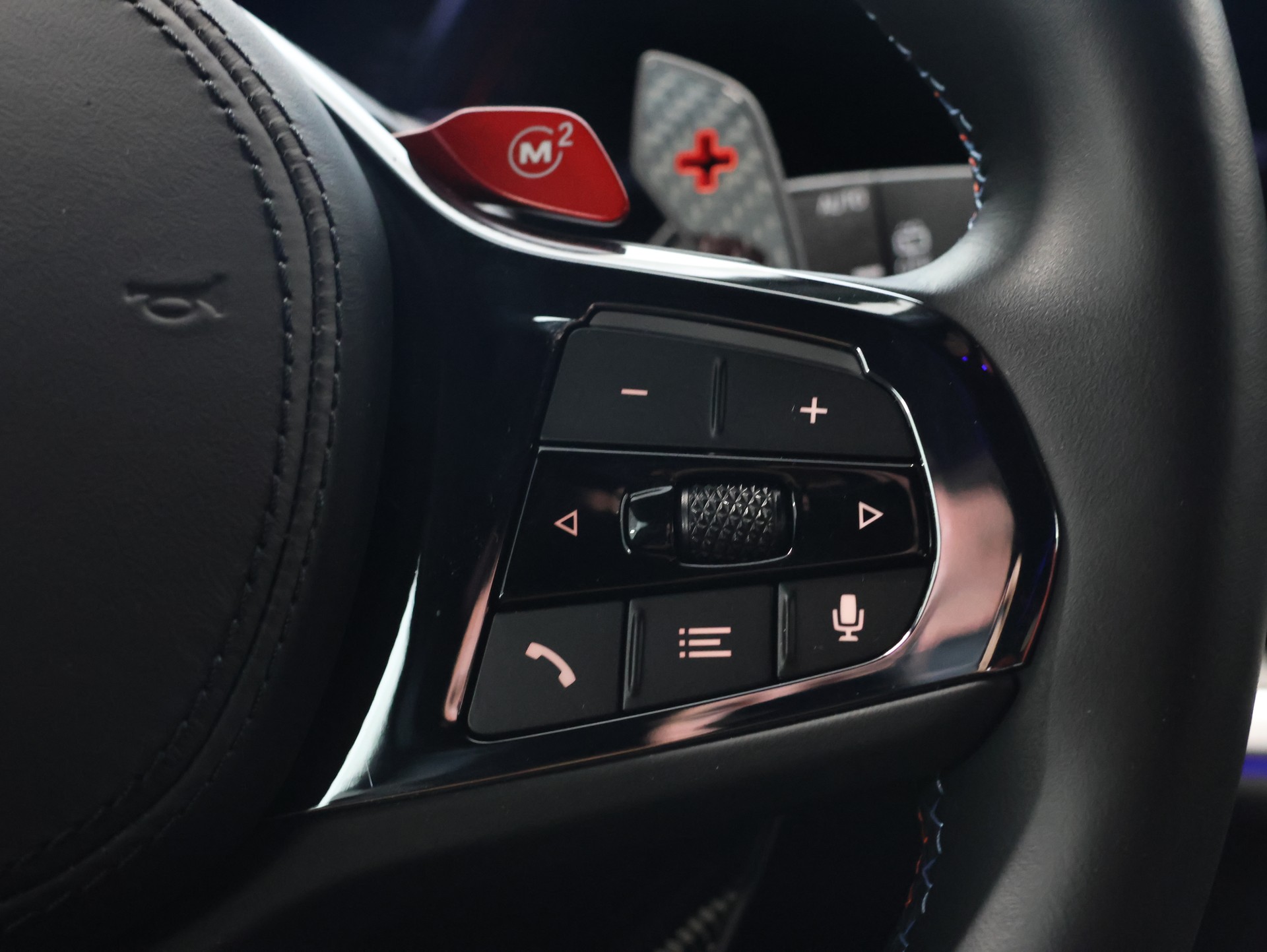 BMW XM xDrive PHEV Steptronic Label *Panoramadach* *360 Kamera* *Bowers & Wilkins*-image-33