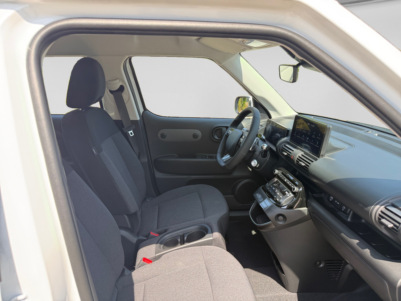 HYUNDAI Inster 49kWh Origo-image-16