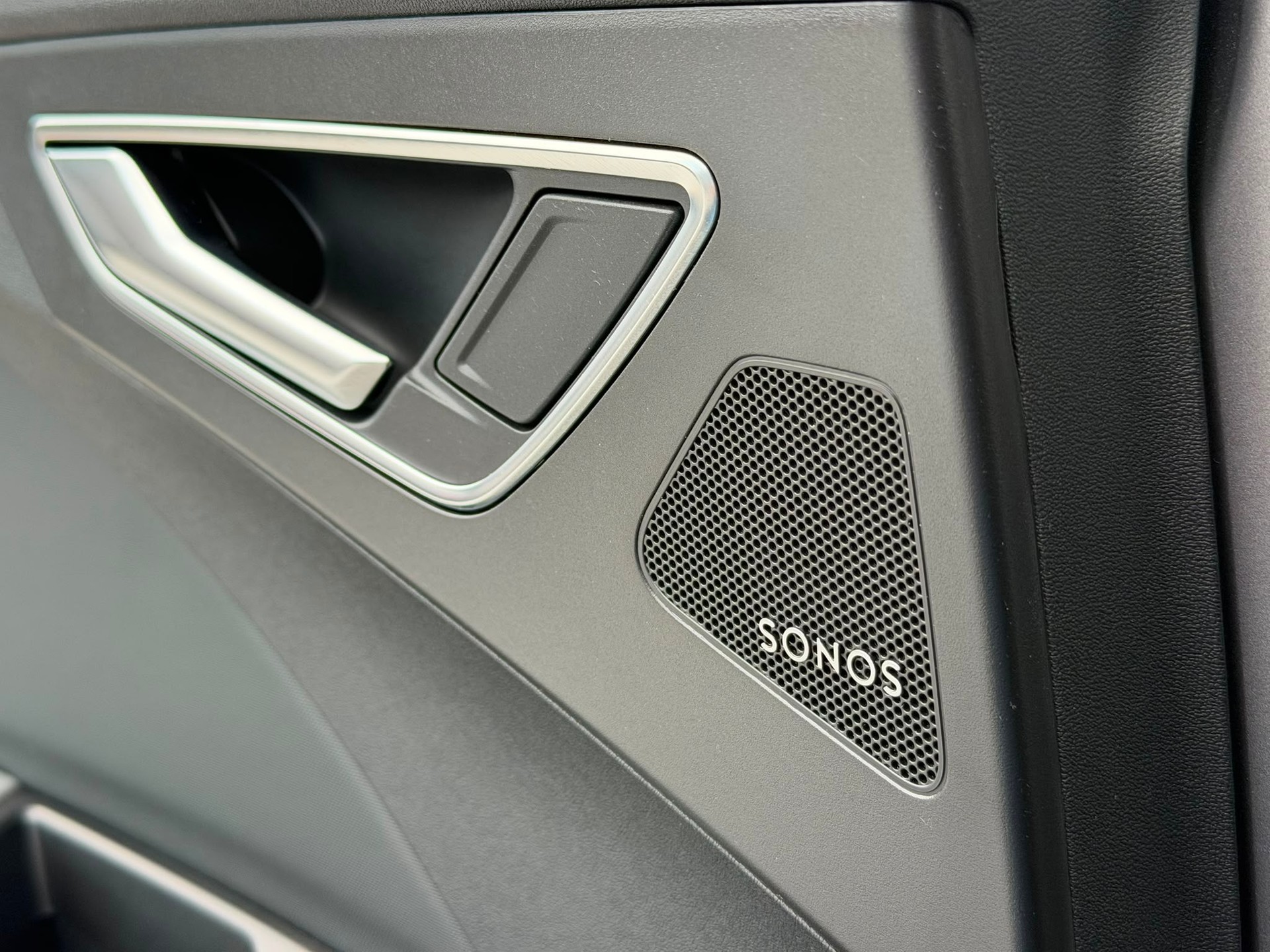 AUDI Q4 Sportback e-tron 50 quattro-image-9