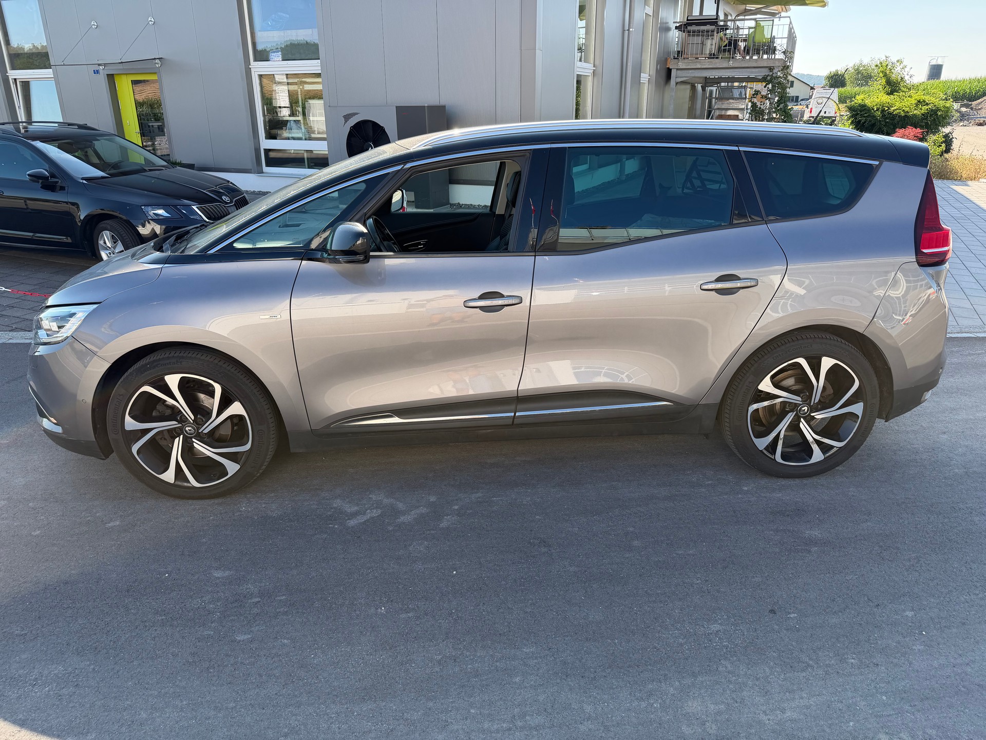 RENAULT Grand Scénic 1.6 dCi Initiale Paris EDC-image-12