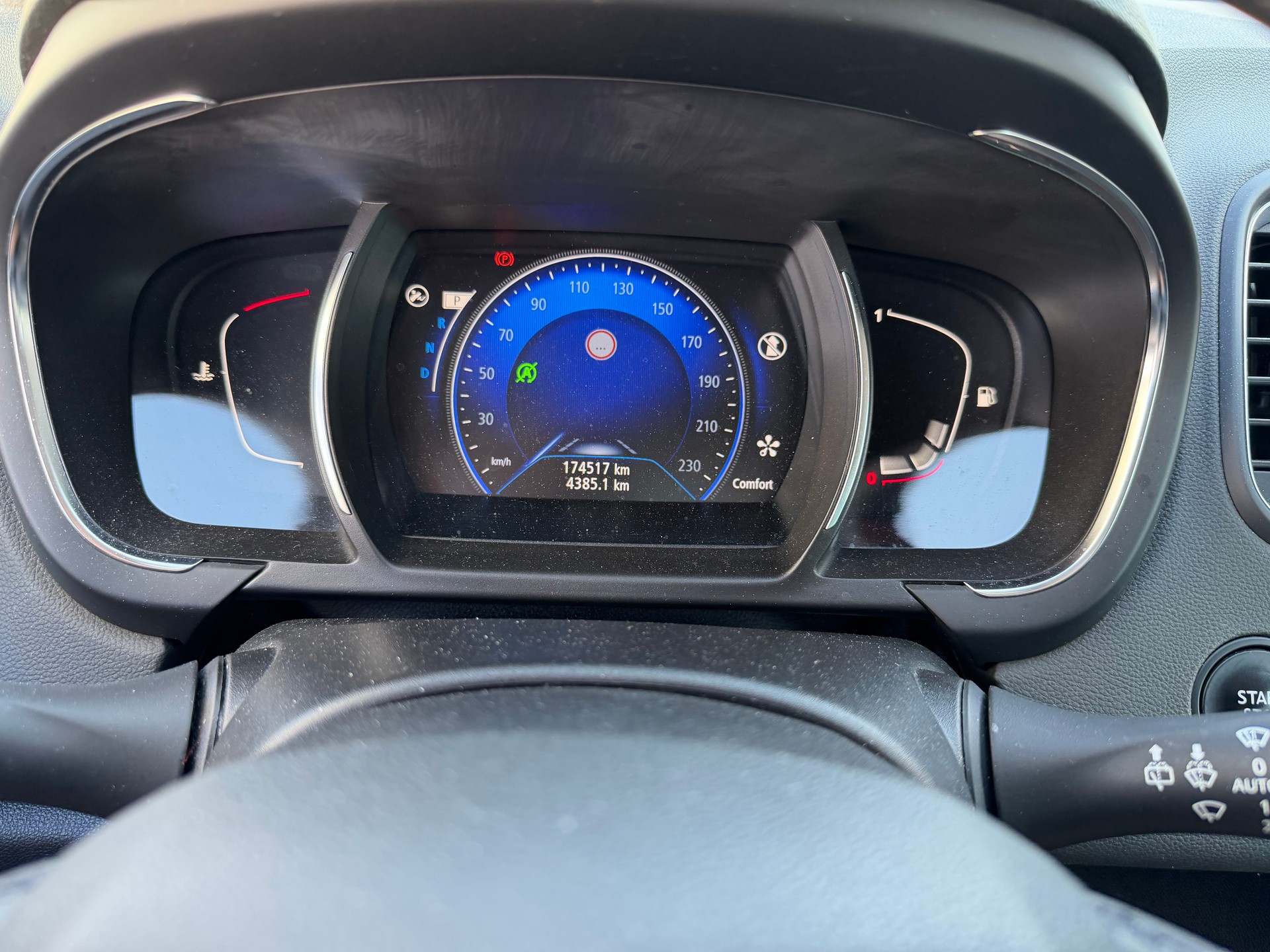 RENAULT Grand Scénic 1.6 dCi Initiale Paris EDC-image-13