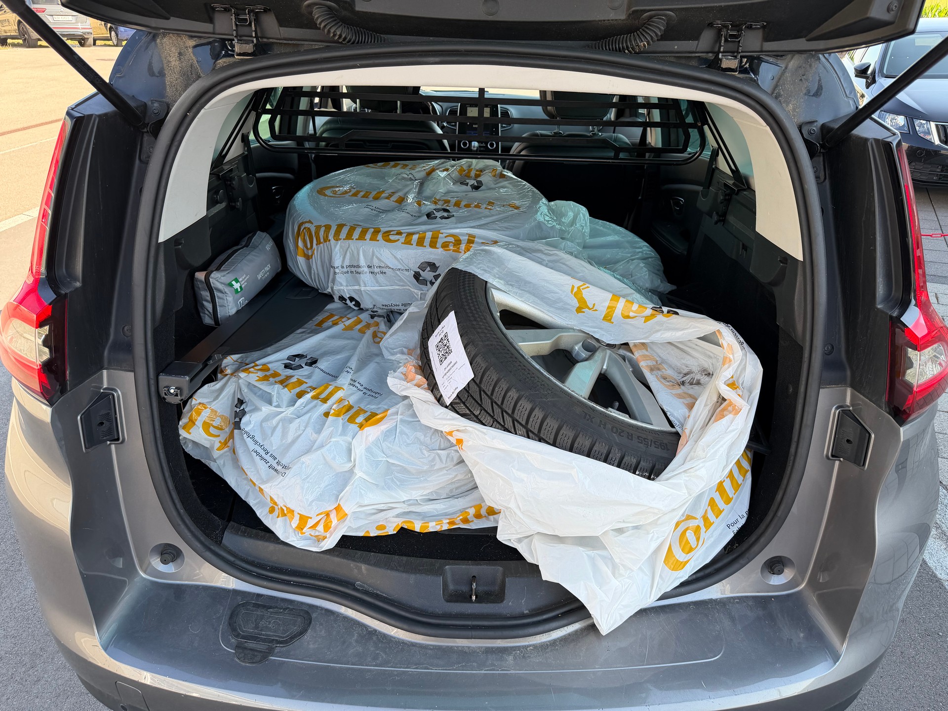 RENAULT Grand Scénic 1.6 dCi Initiale Paris EDC-image-9