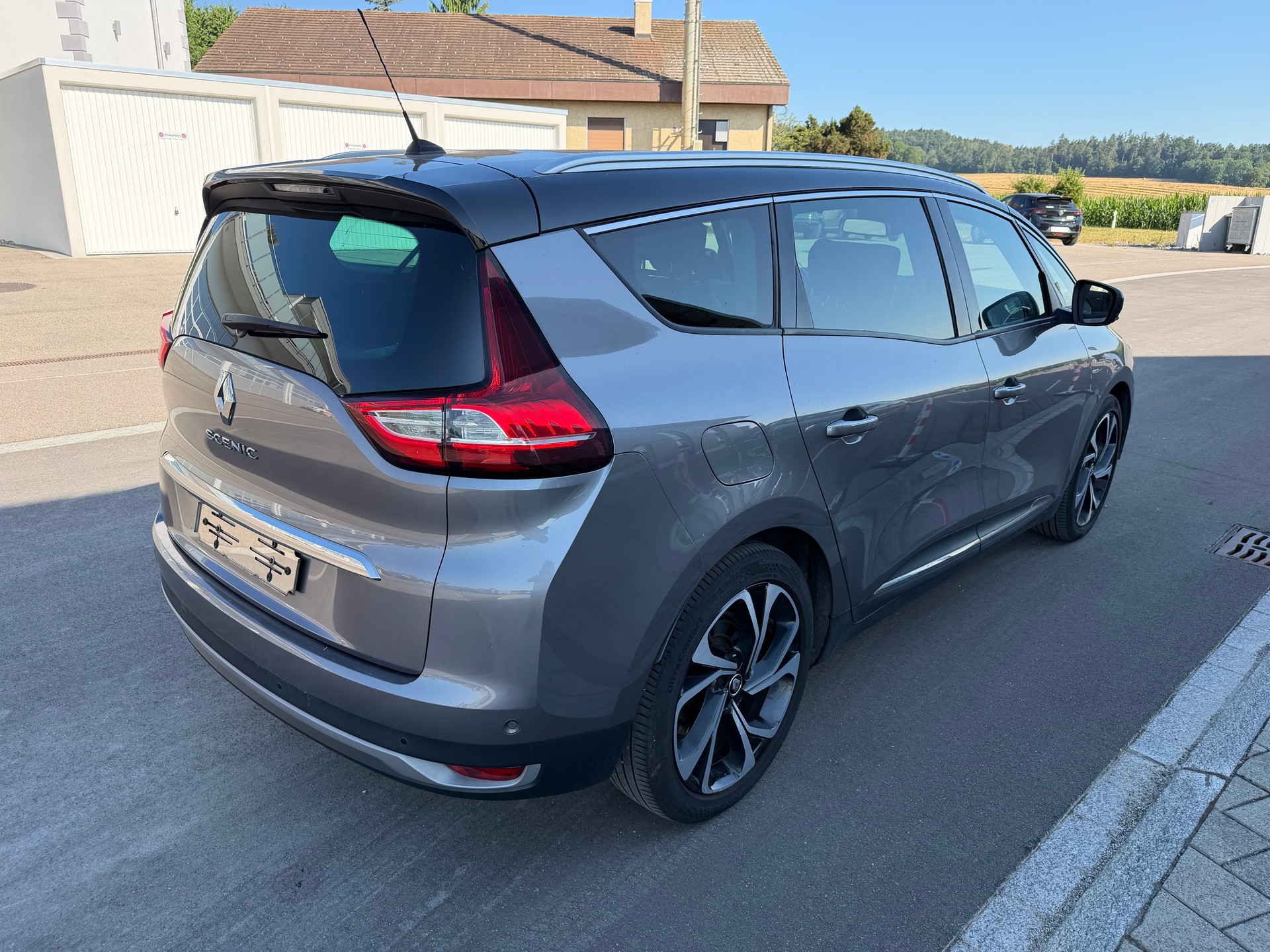 RENAULT Grand Scénic 1.6 dCi Initiale Paris EDC-image-6