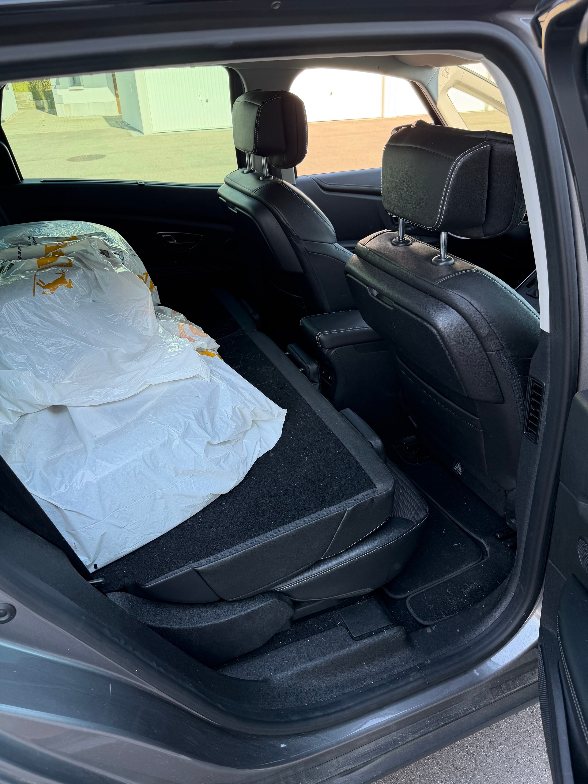 RENAULT Grand Scénic 1.6 dCi Initiale Paris EDC-image-5