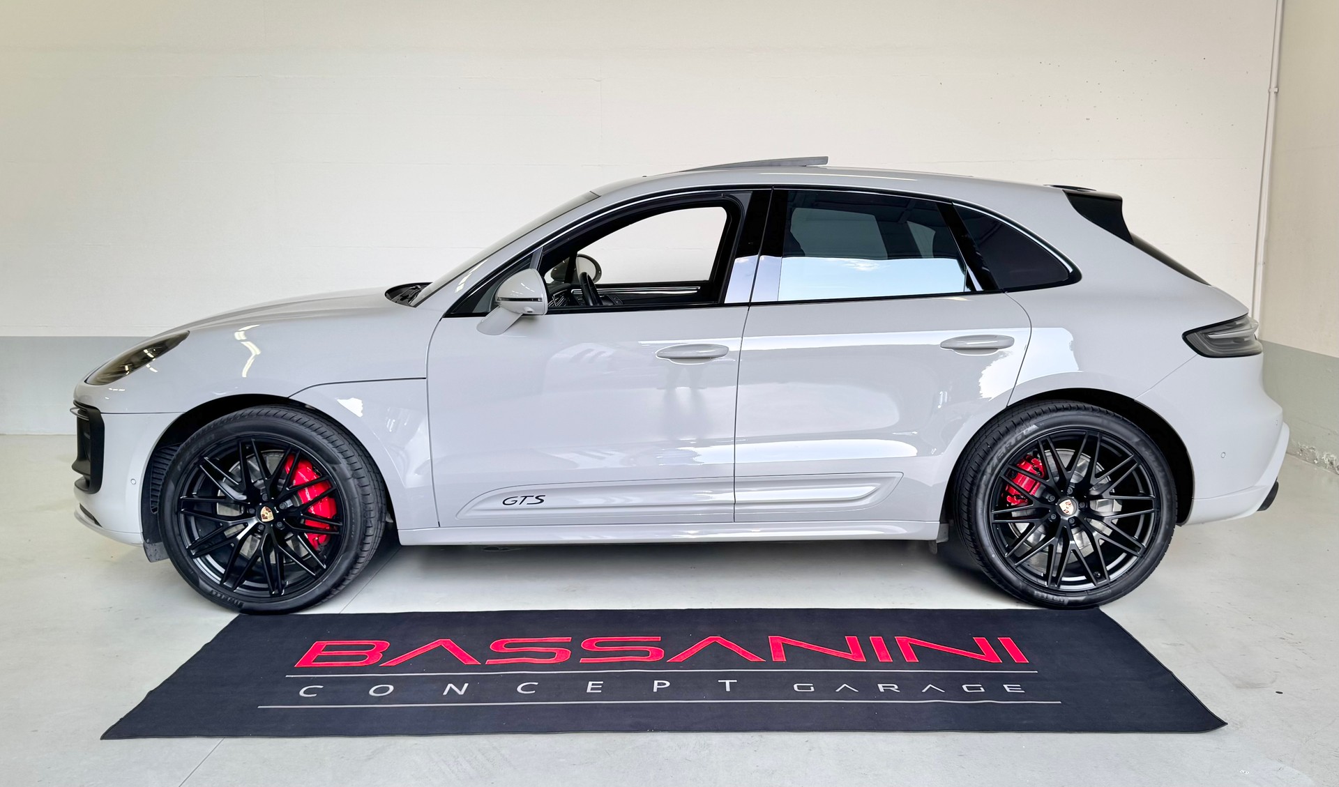 PORSCHE Macan GTS PDK##AutoCH🇨🇭-image-0