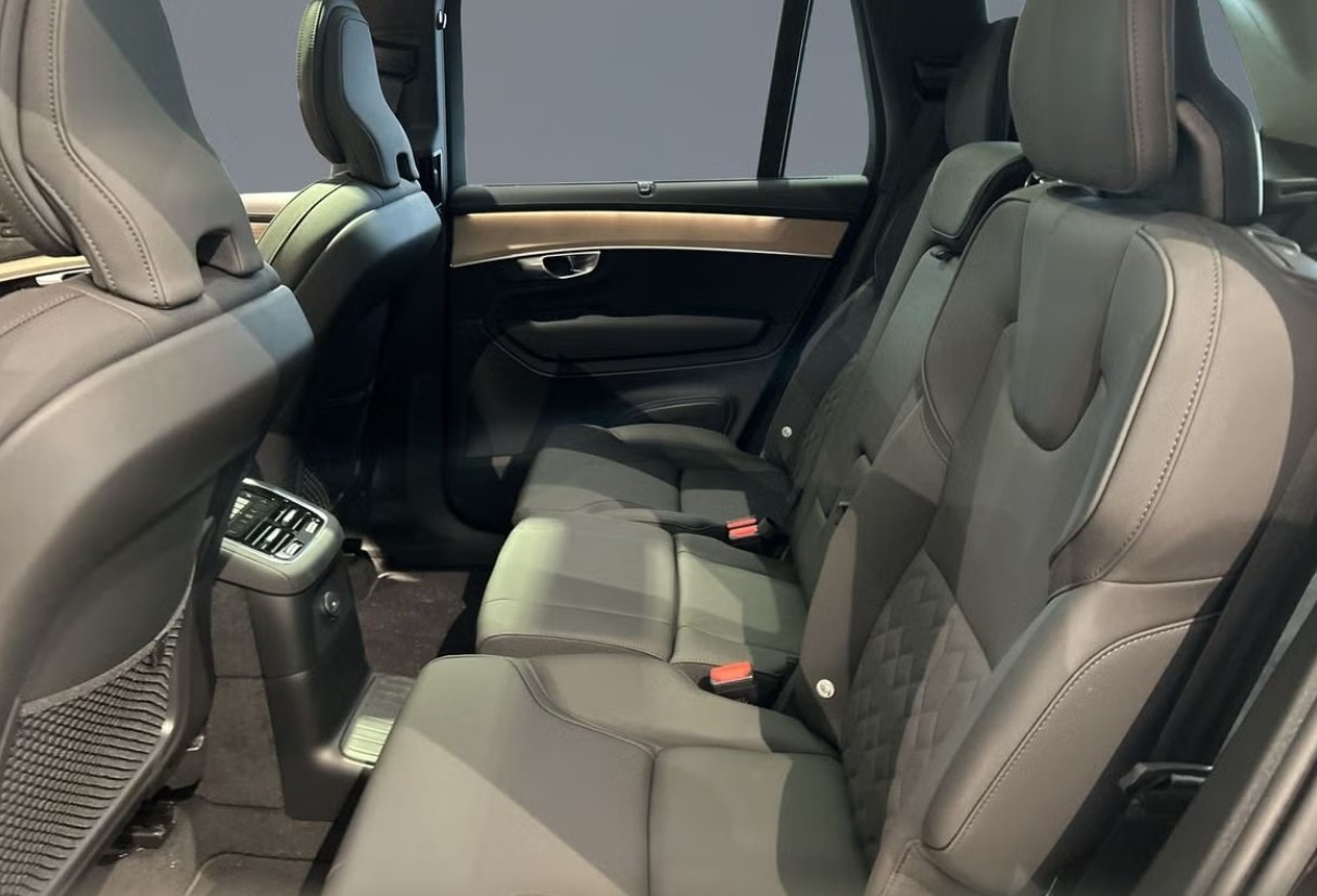 VOLVO XC90 T8 eAWD PluginHybrid Ultra Bright Geartronic - 7 Sitzer-image-6