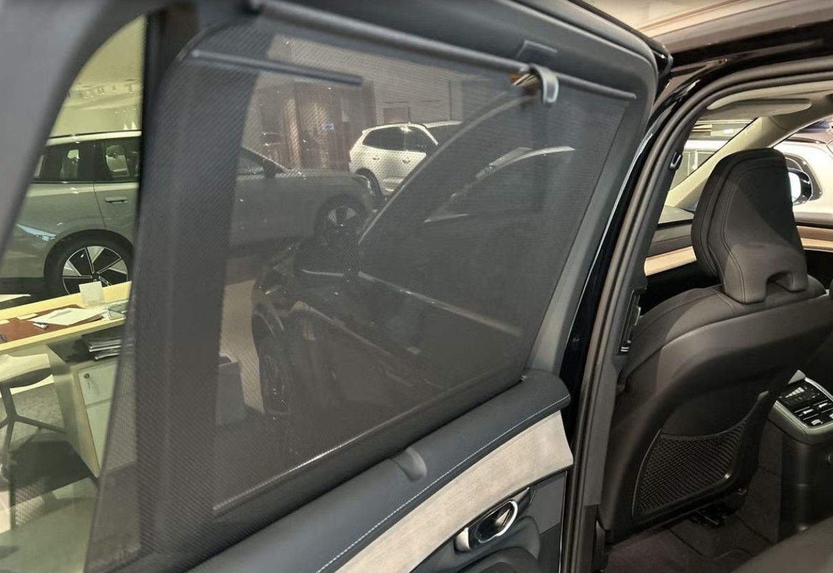 VOLVO XC90 T8 eAWD PluginHybrid Ultra Bright Geartronic - 7 Sitzer-image-11