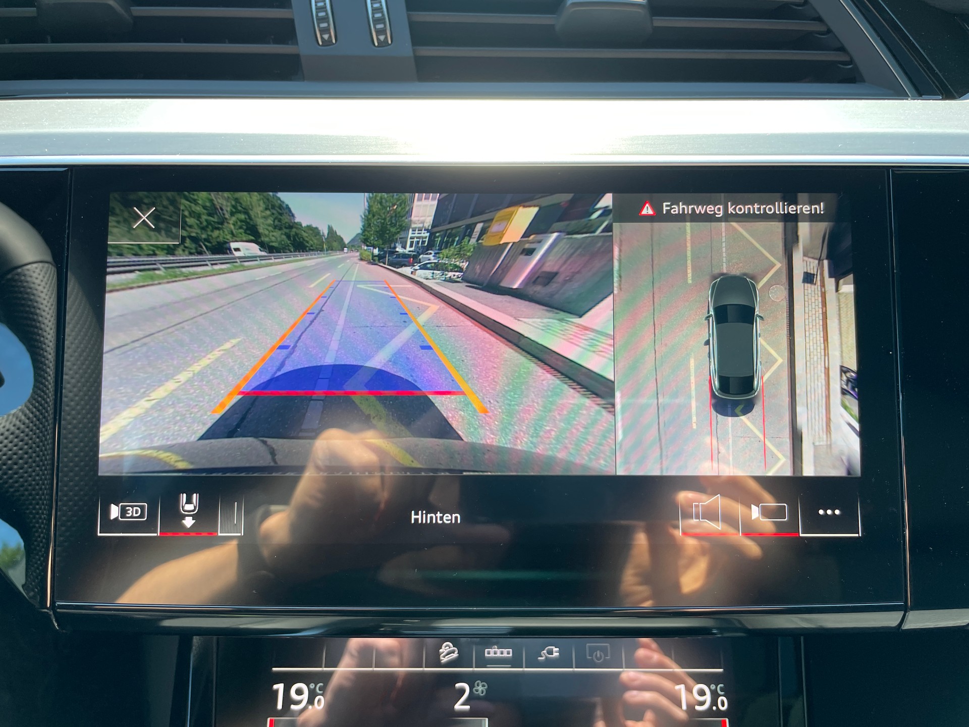 AUDI e-tron 50 Sportback quattro-image-22