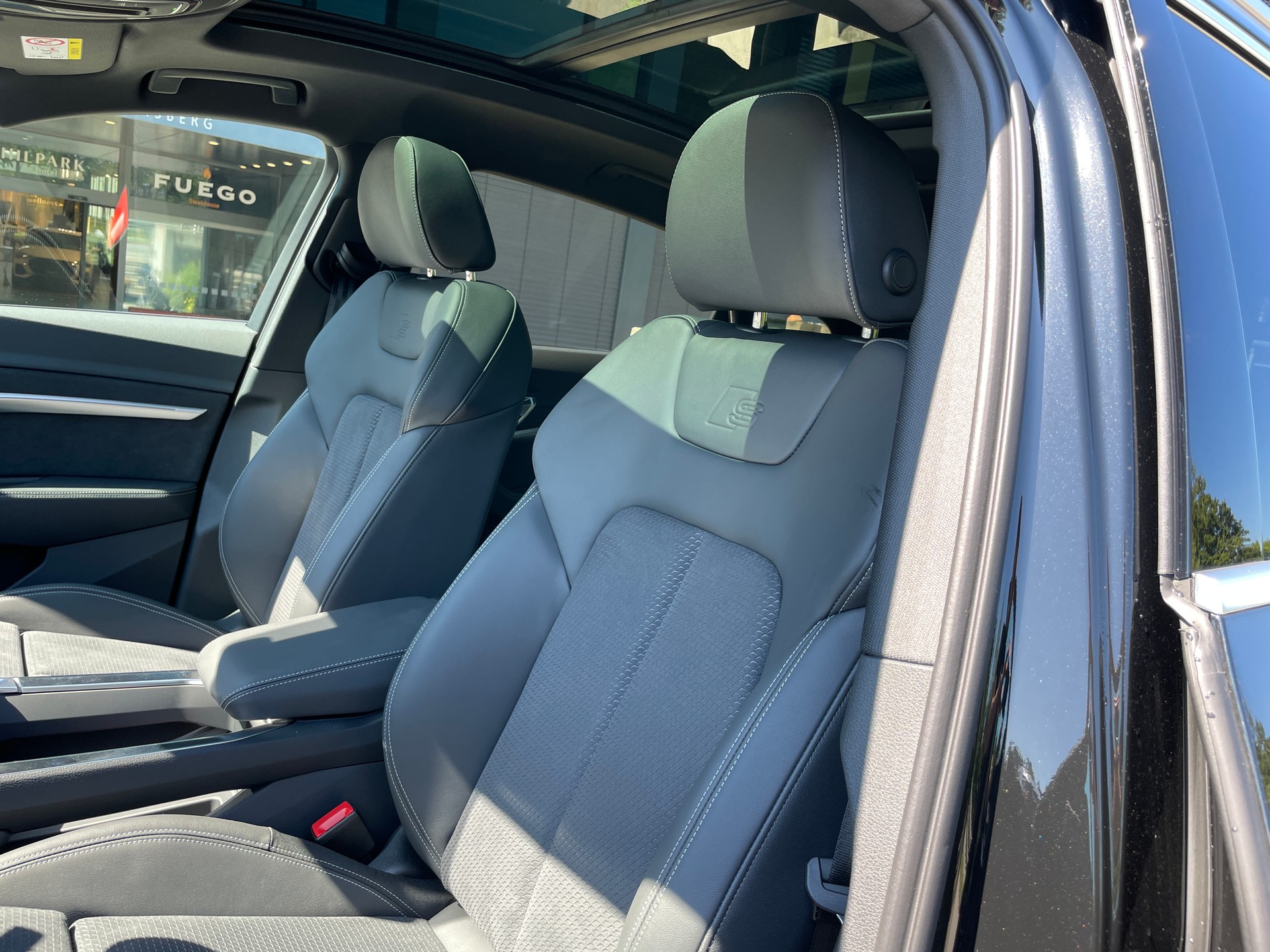AUDI e-tron 50 Sportback quattro-image-12