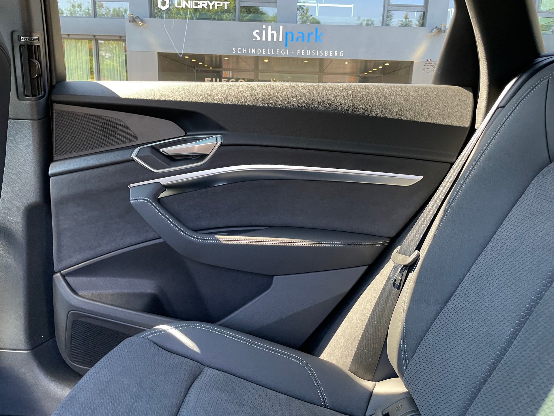 AUDI e-tron 50 Sportback quattro-image-15