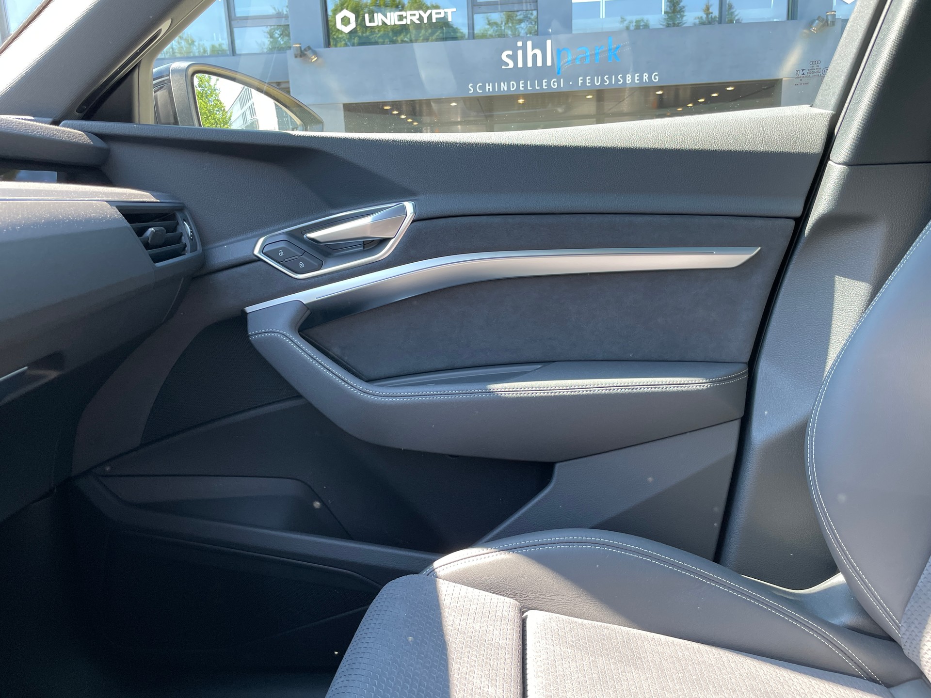AUDI e-tron 50 Sportback quattro-image-26