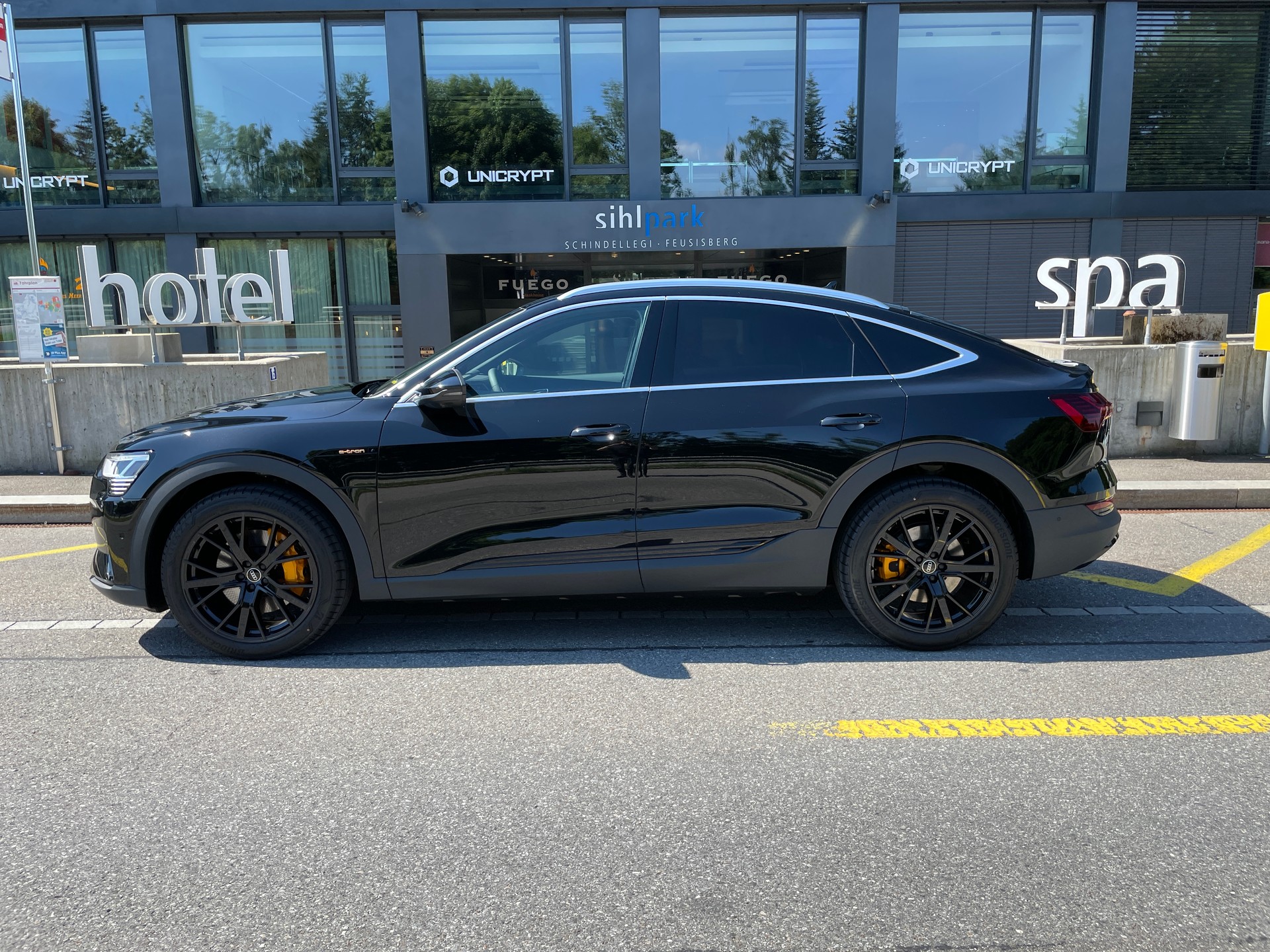 AUDI e-tron 50 Sportback quattro-image-8